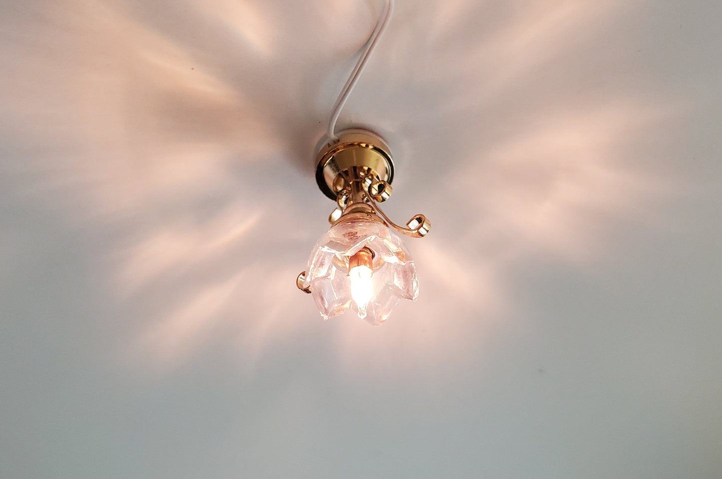 Dollhouse Miniature Ceiling Light Lily Flower Shade Gold 12 Volt 1:12
