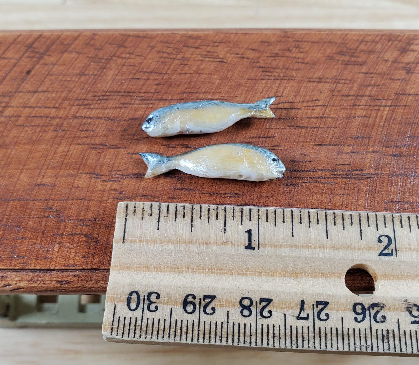 Miniature Fish Set of 2 for Dollhouses Seafood Market Grocery Store 1 1/8"