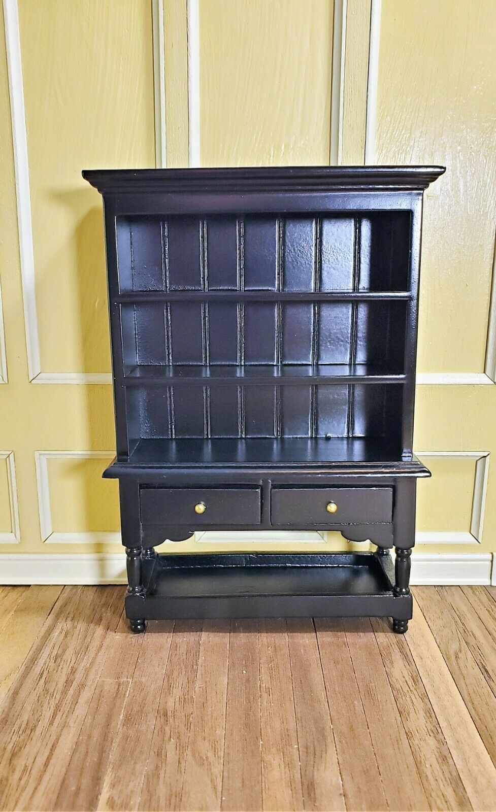 Dollhouse Miniature Welsh Kitchen Cabinet Cupboard 1:12 Scale Black Finish