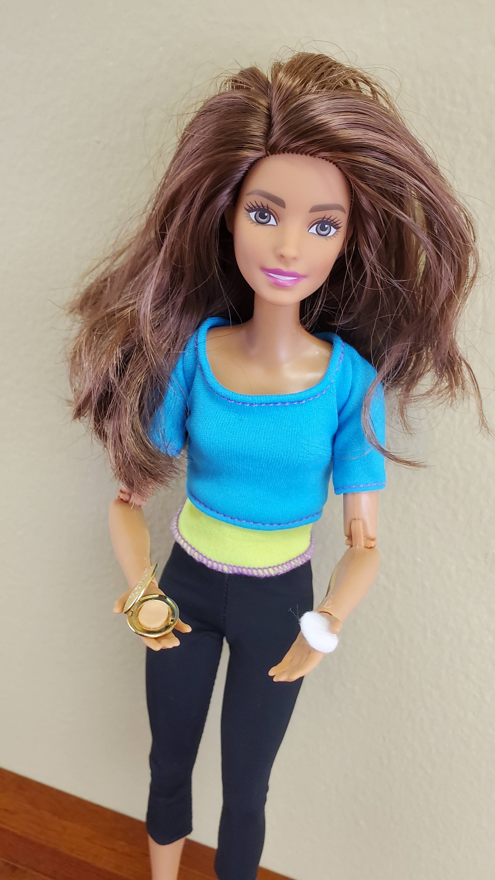 Dollhouse Miniature Compact Clasp Make-Up Container 1:6 Scale