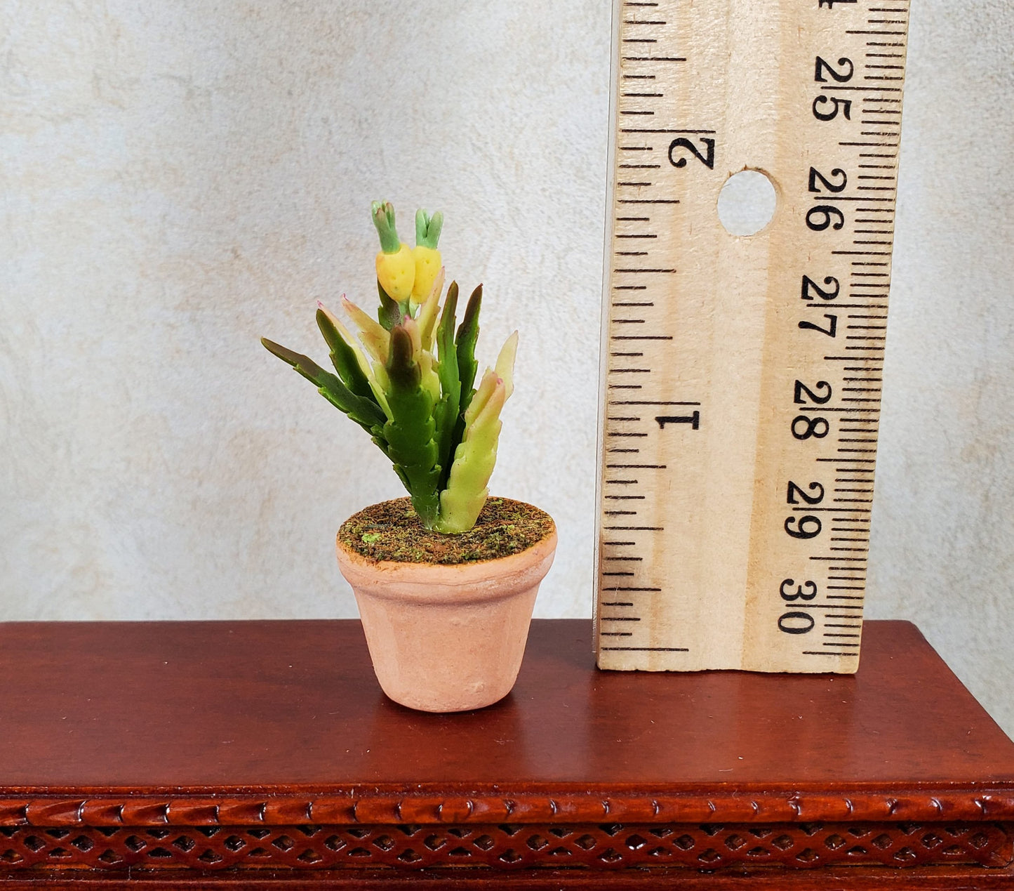 Dollhouse Pineapple Plant in Terra Cotta Pot 1:12 Scale Miniature Flowers