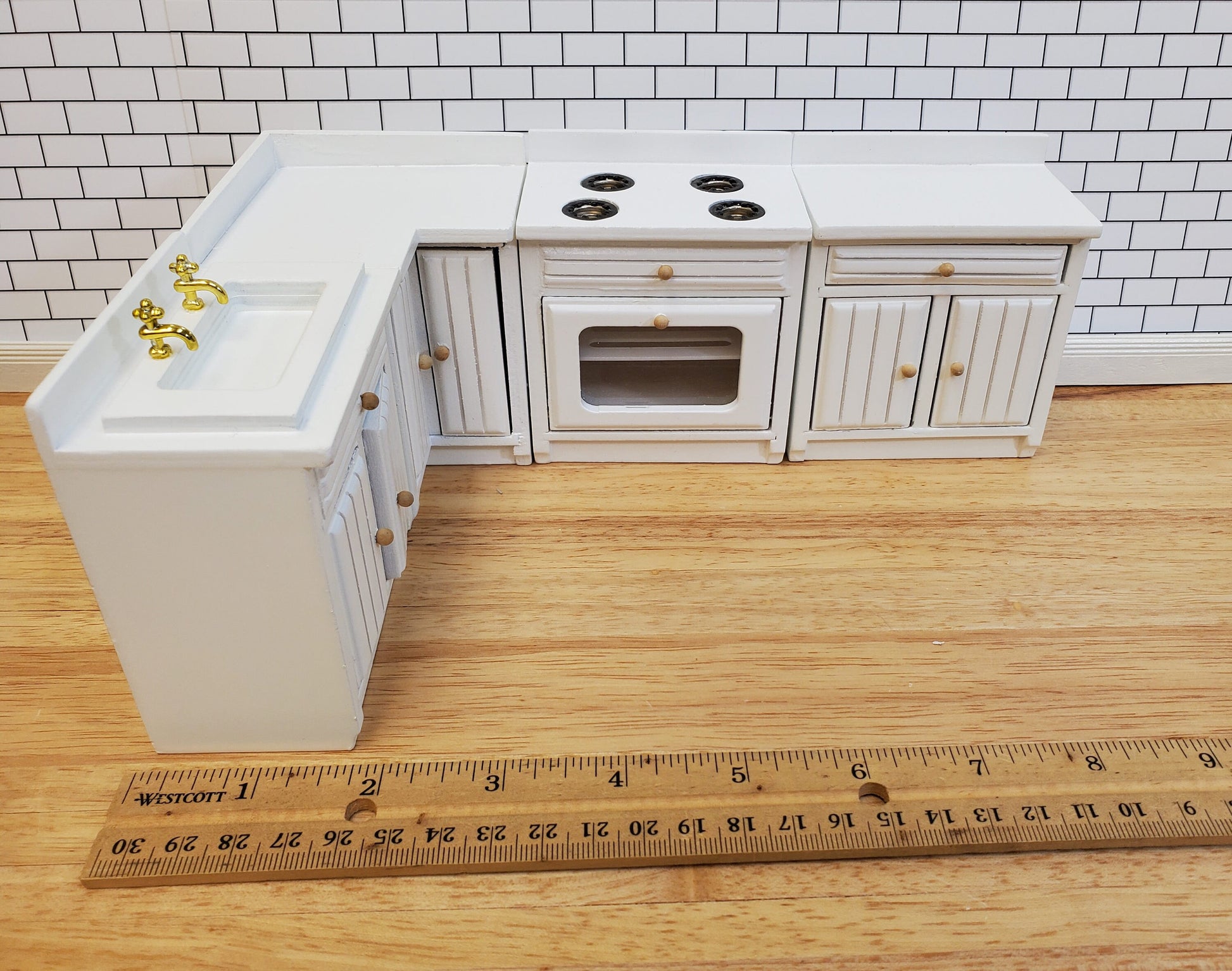 Dollhouse Kitchen Set White Sink Stove Oven Corner Piece 1:12 Scale