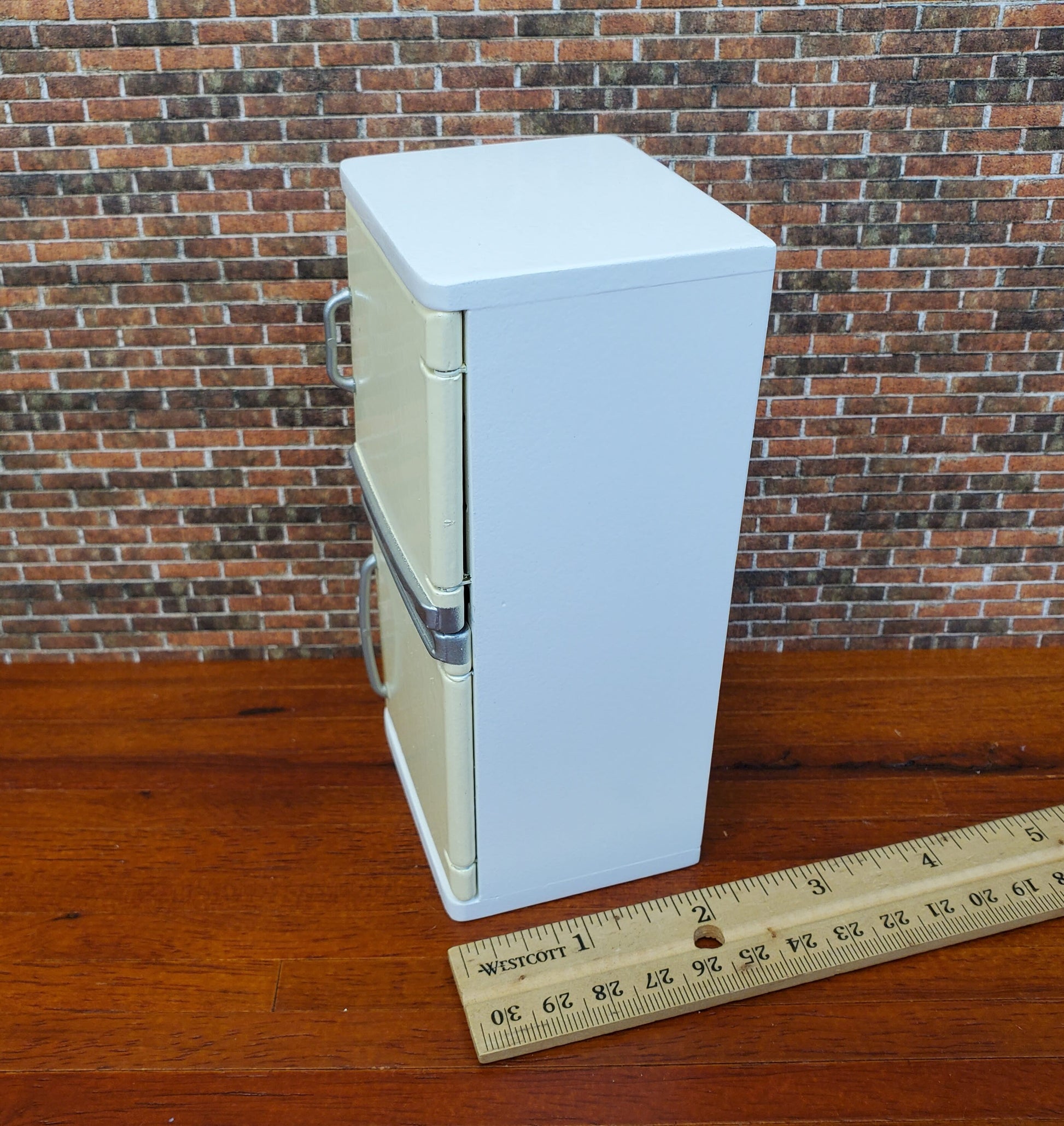 Dollhouse Refrigerator 2 Door Fridge Cream & White Retro Style 1:12 Scale Wood Furniture