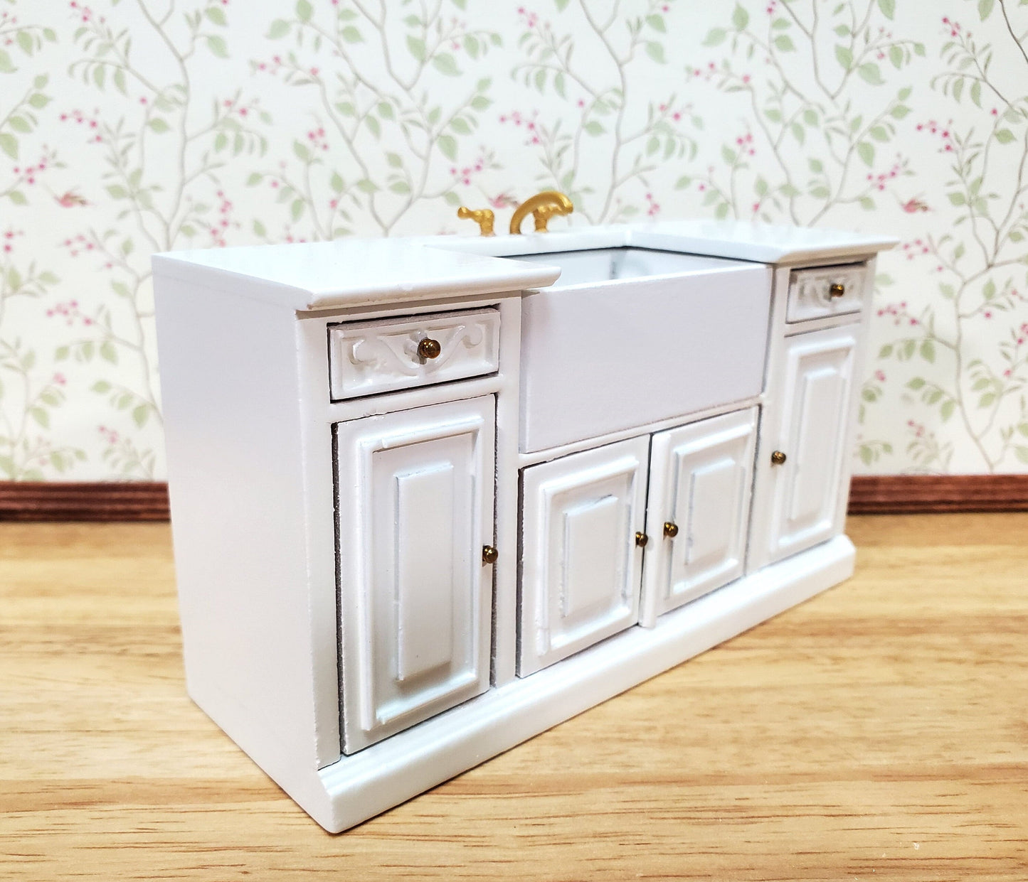 Dollhouse Kitchen Sink Farmhouse Cabinet Style White 1:12 Scale Miniature
