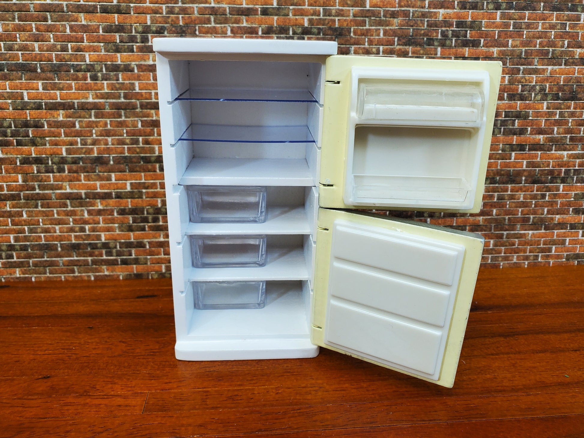 Dollhouse Refrigerator 2 Door Fridge Cream & White Retro Style 1:12 Scale Wood Furniture