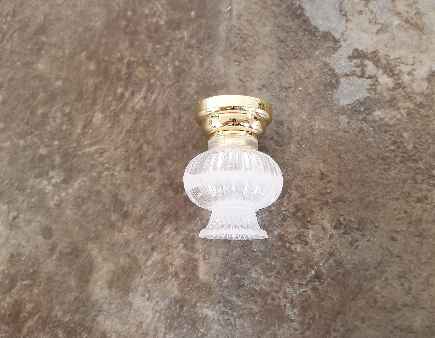 Dollhouse Battery Operated Ceiling Light 1:12 Scale Miniature Houseworks 2336