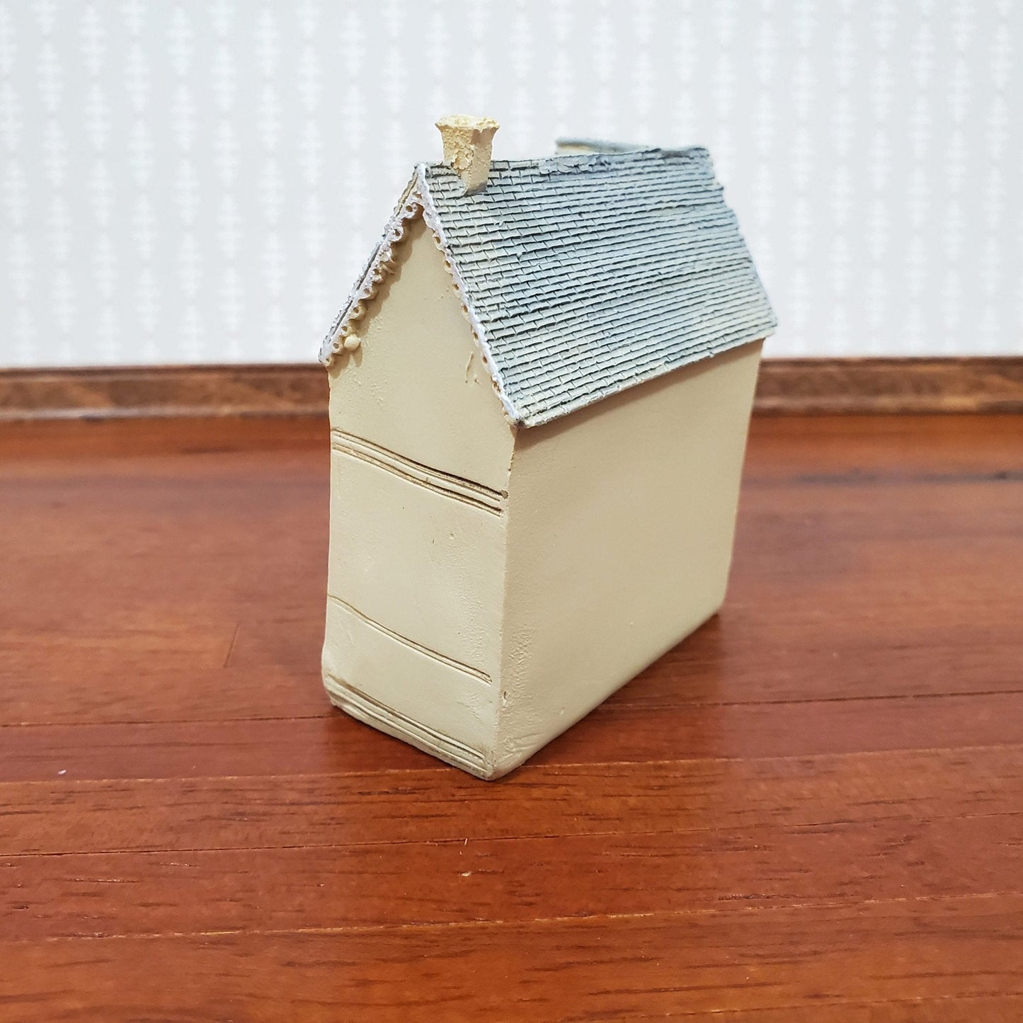 1:144 Scale Dollhouse Resin Miniature "Holme Lodge House" 2 Story - Miniature Crush