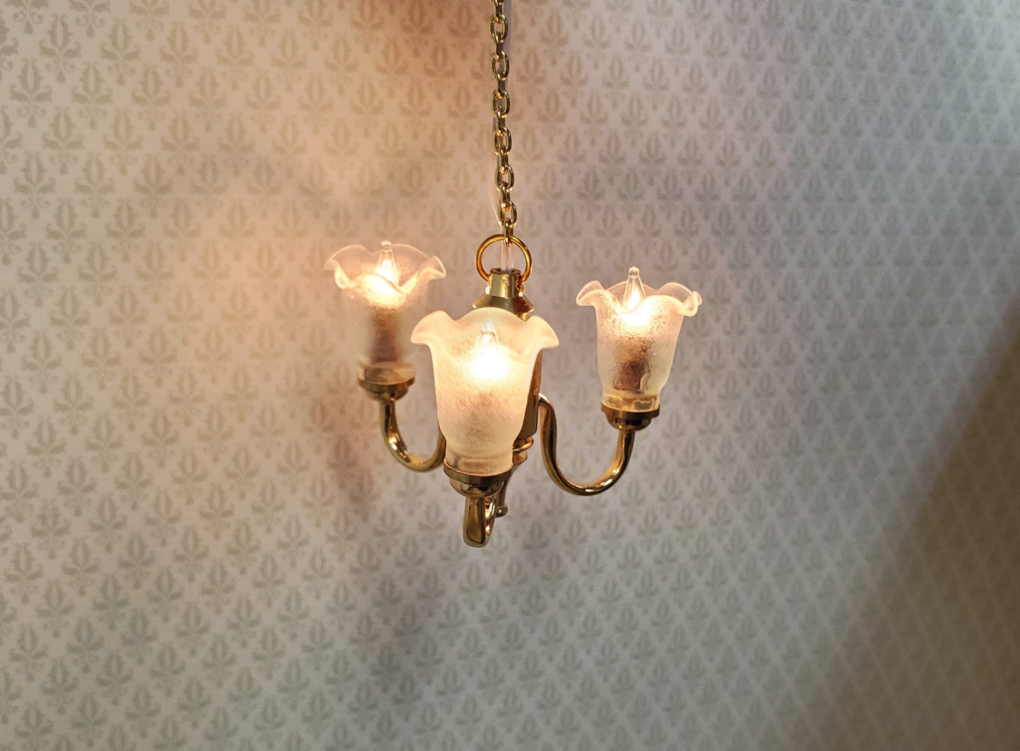 Dollhouse 3 Arm Flower Chandelier Light 12 Volt Electric with Plug 1:12 Scale