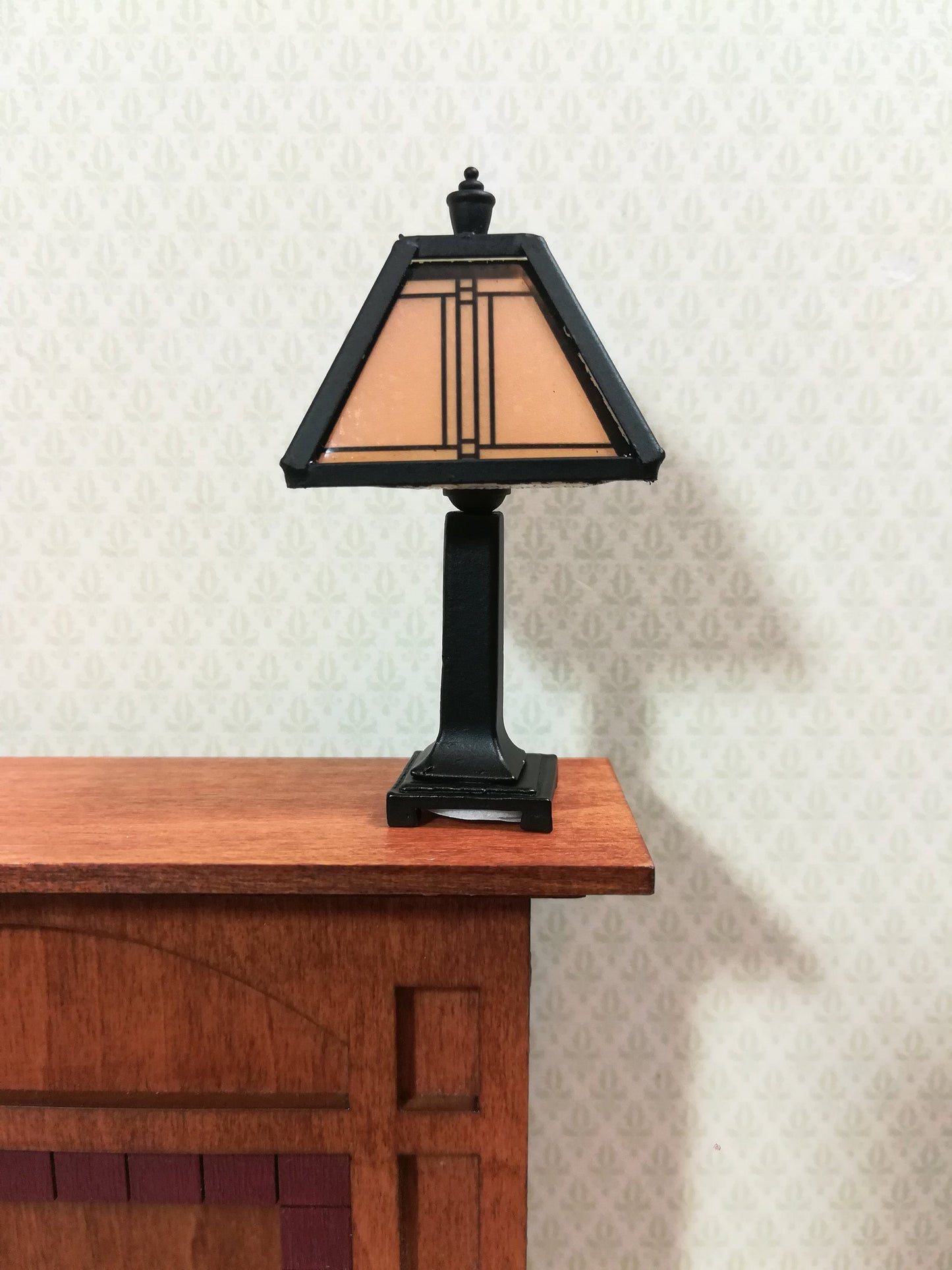 Dollhouse Miniature Lamp Arts & Crafts Craftsman Style 1:12 Scale 12 volt