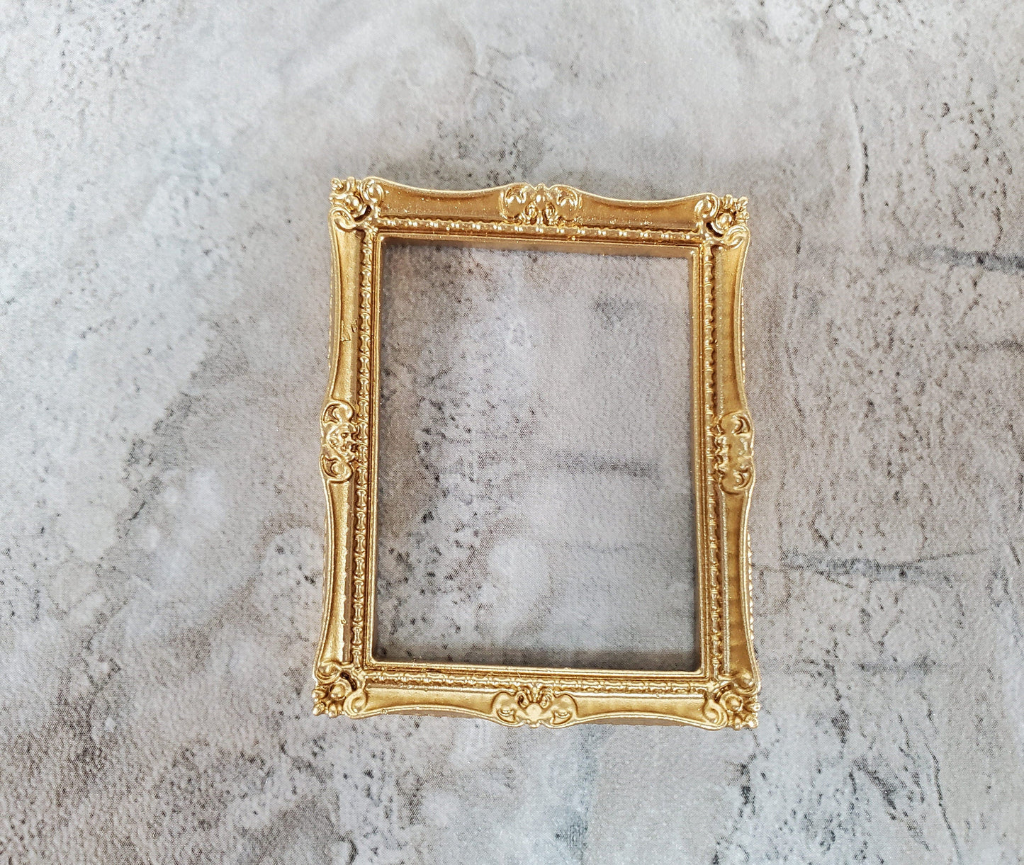 Dollhouse Picture Frame Gold for Paintings Medium Size 1:12 Scale Miniature