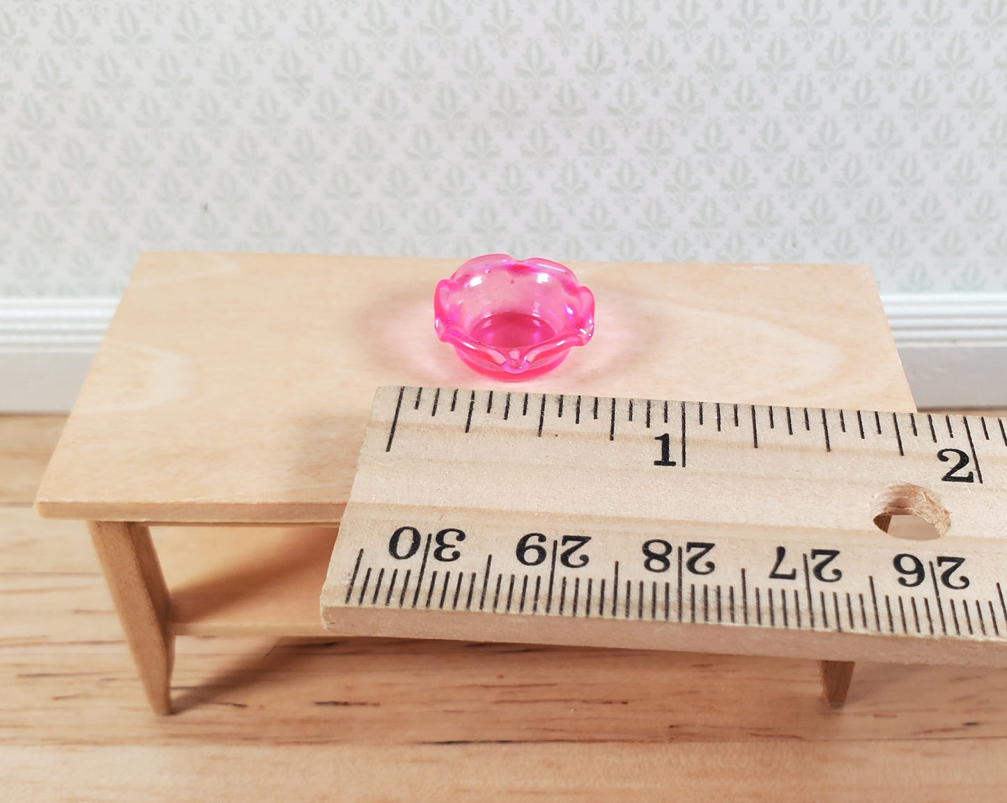Dollhouse Bright Pink Glass Candy Dish or Serving Bowl 1:12 Scale Miniature