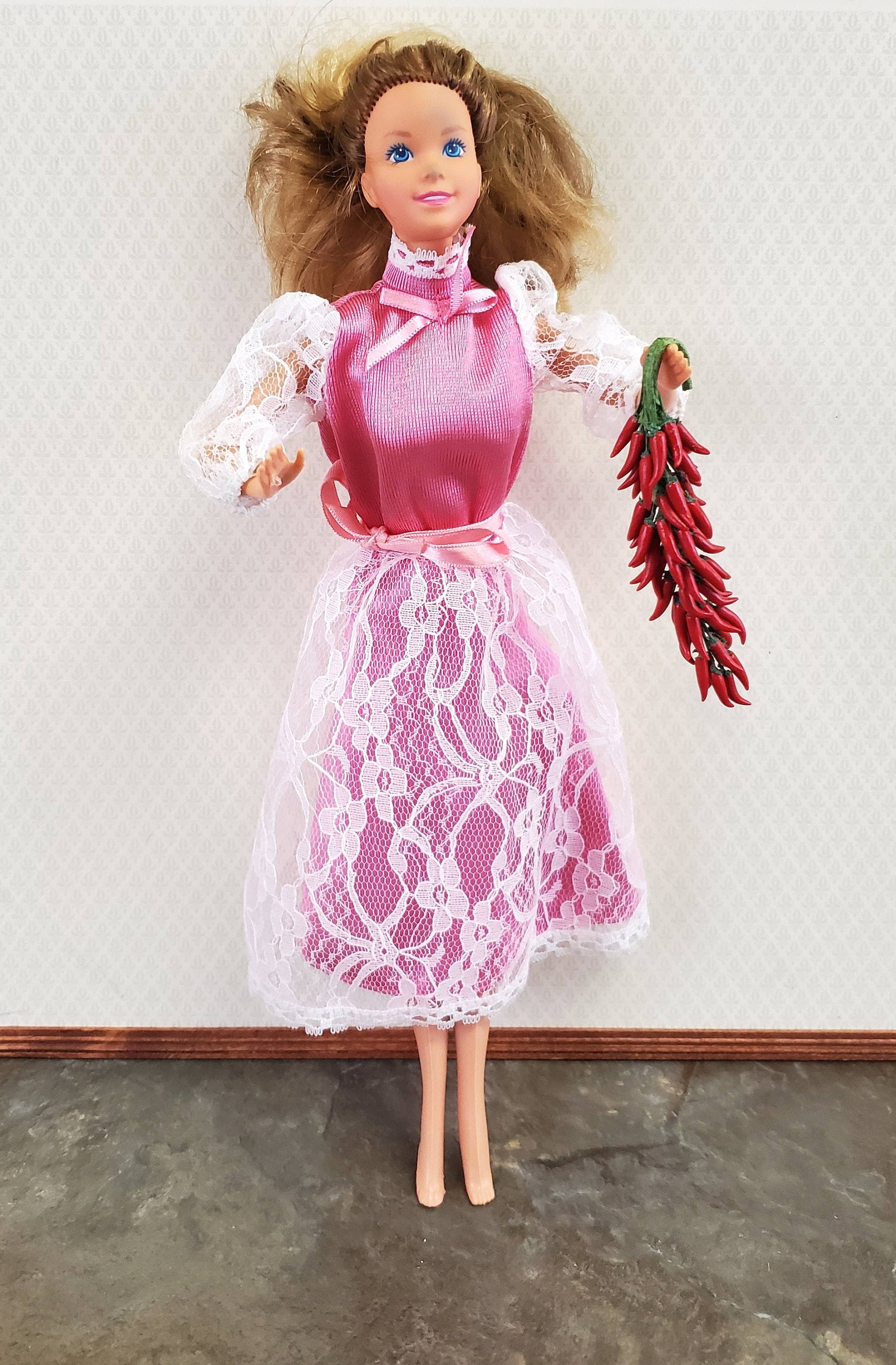 Dollhouse Red Chile Ristra 1:6 Scale Miniature 3.5" tall Decoration