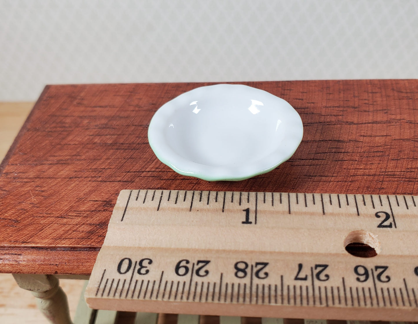 Dollhouse Pie Plate Ceramic Green 1:6 Scale Miniature Kitchen Accessory