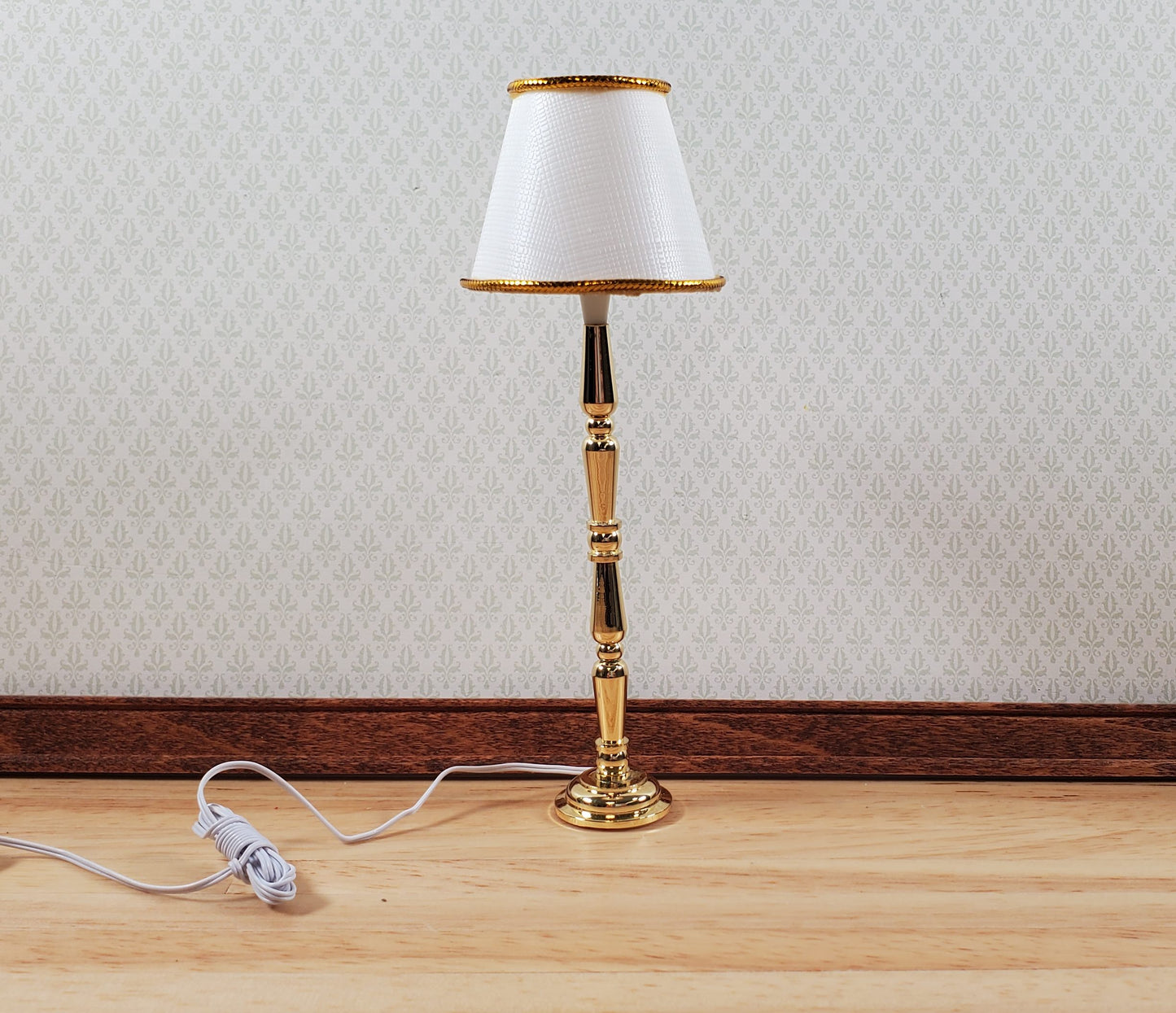 Dollhouse Brass Floor Lamp White Shade 12 Volt with Plug 1:12 Scale HW2718