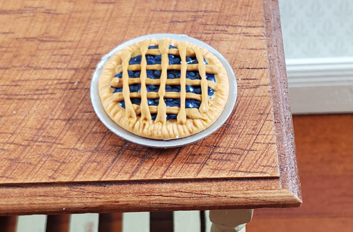 Dollhouse Blueberry Pie on Plate 1:12 Scale Miniature Kitchen Food Bakery