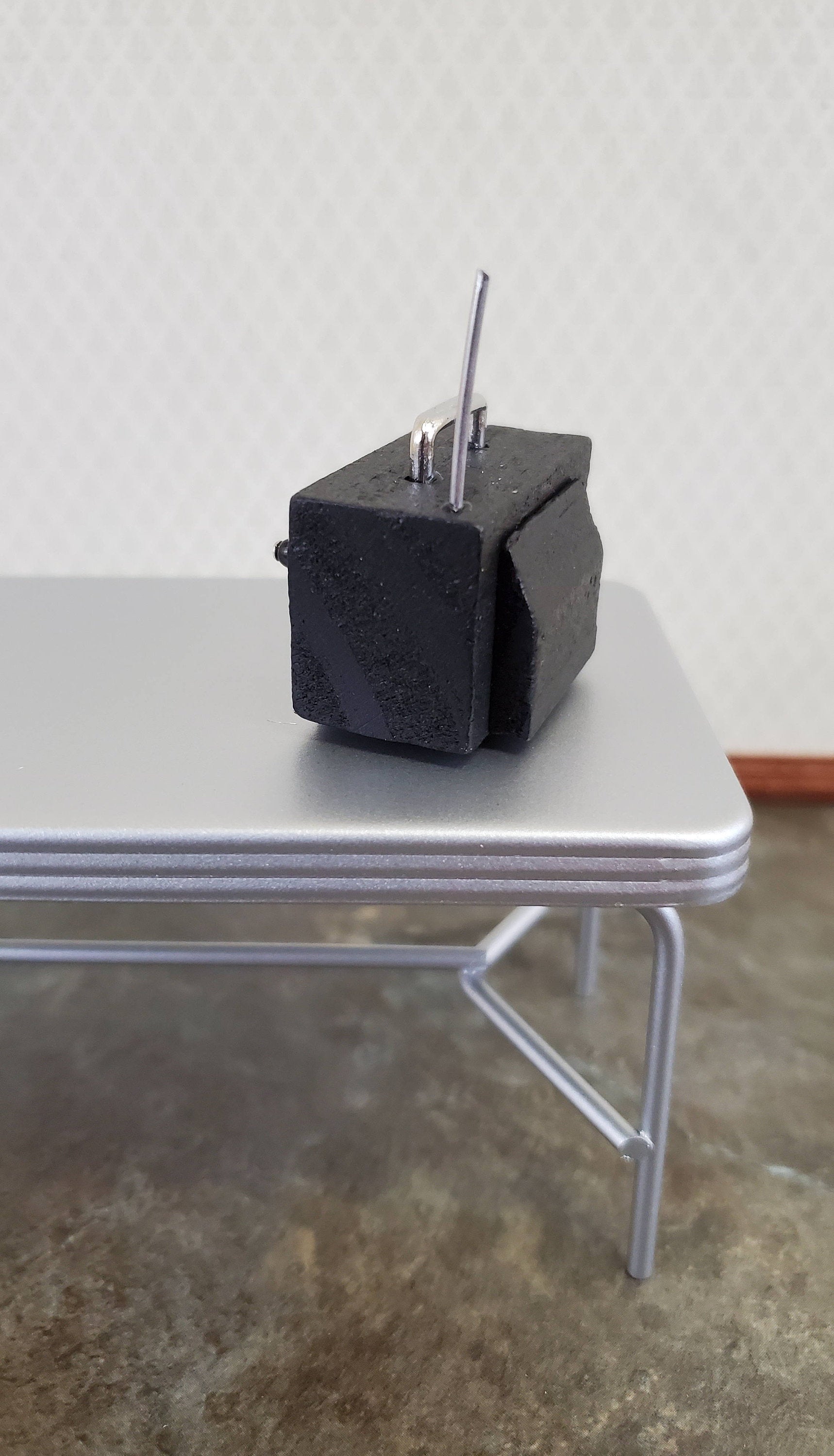 Dollhouse Retro Television TV Set Black & Silver 1:12 Scale Miniature