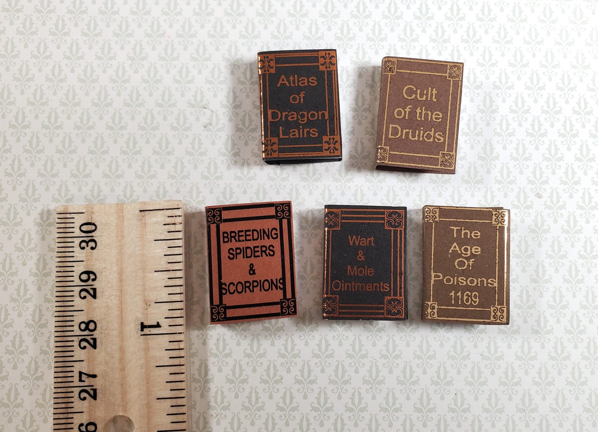Dollhouse Book Set x5 Wizard Reference 1:12 Scale Miniatures (blank inside)