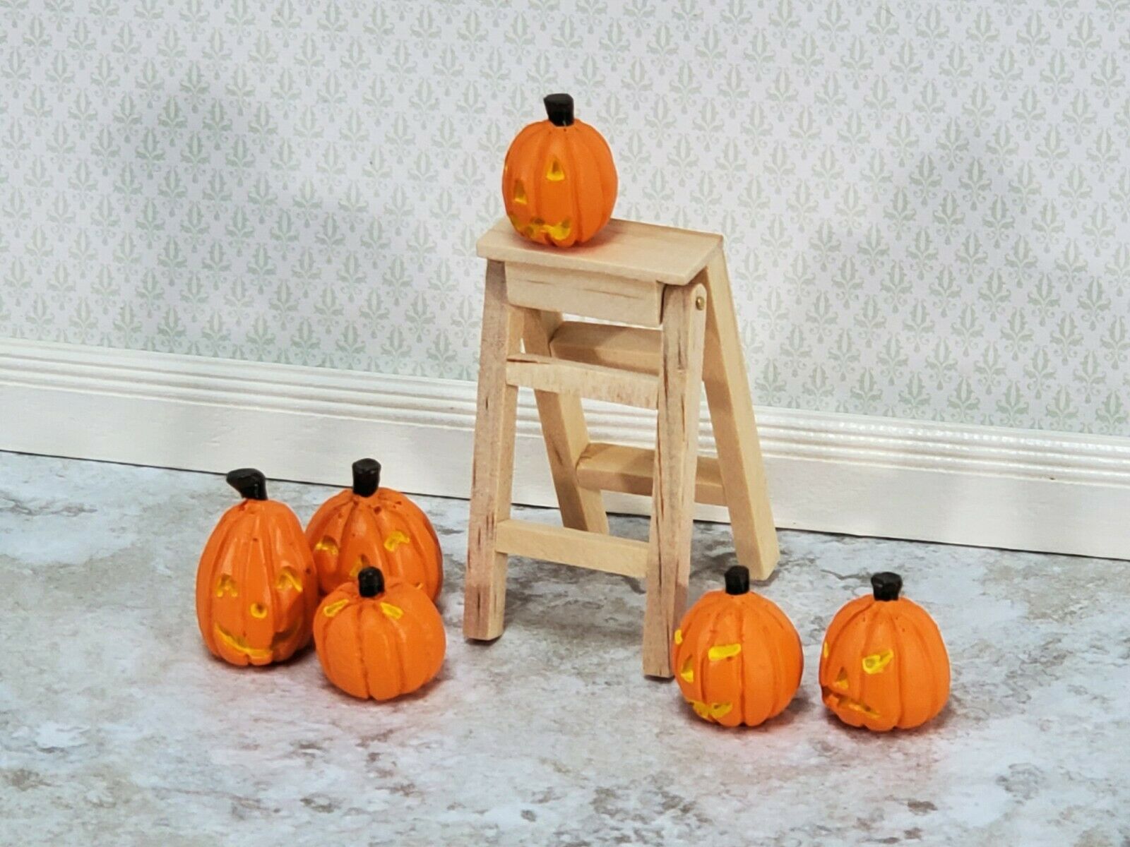 Dollhouse Pumpkins Carved x6 Assorted 1:12 Scale Miniatures Halloween Decor