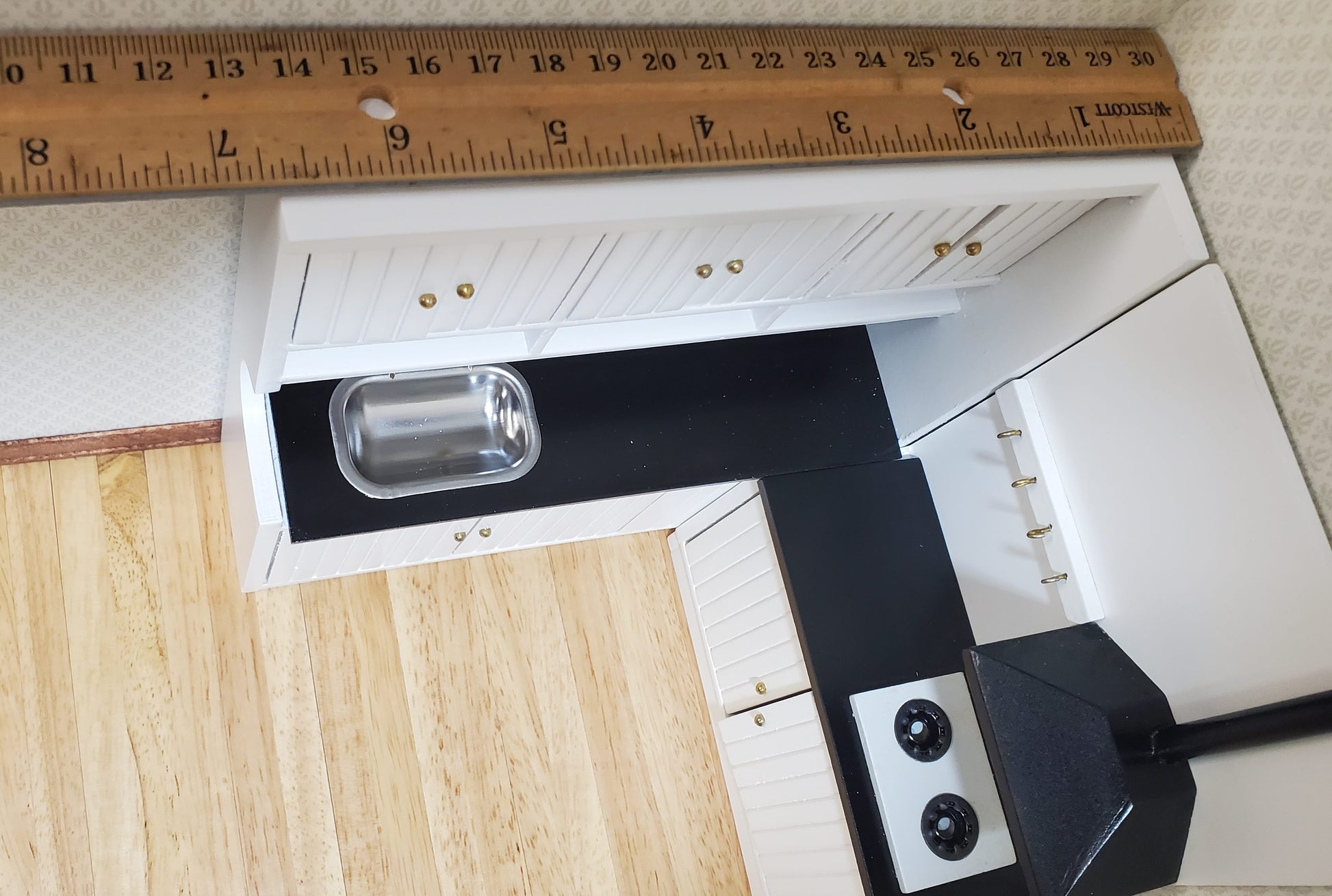 Dollhouse Corner Kitchen Set WHITE Sink Stove Top Cabinets 1:12 Scale Miniature