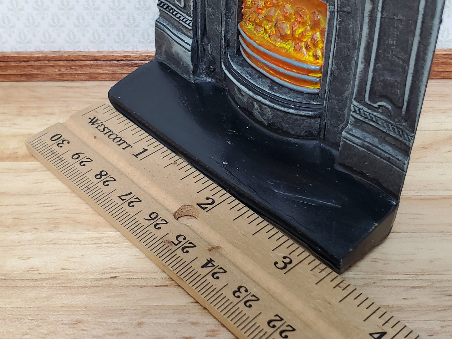 Dollhouse Corner Fireplace with Fire Black Resin 1:12 Scale Miniature Furniture
