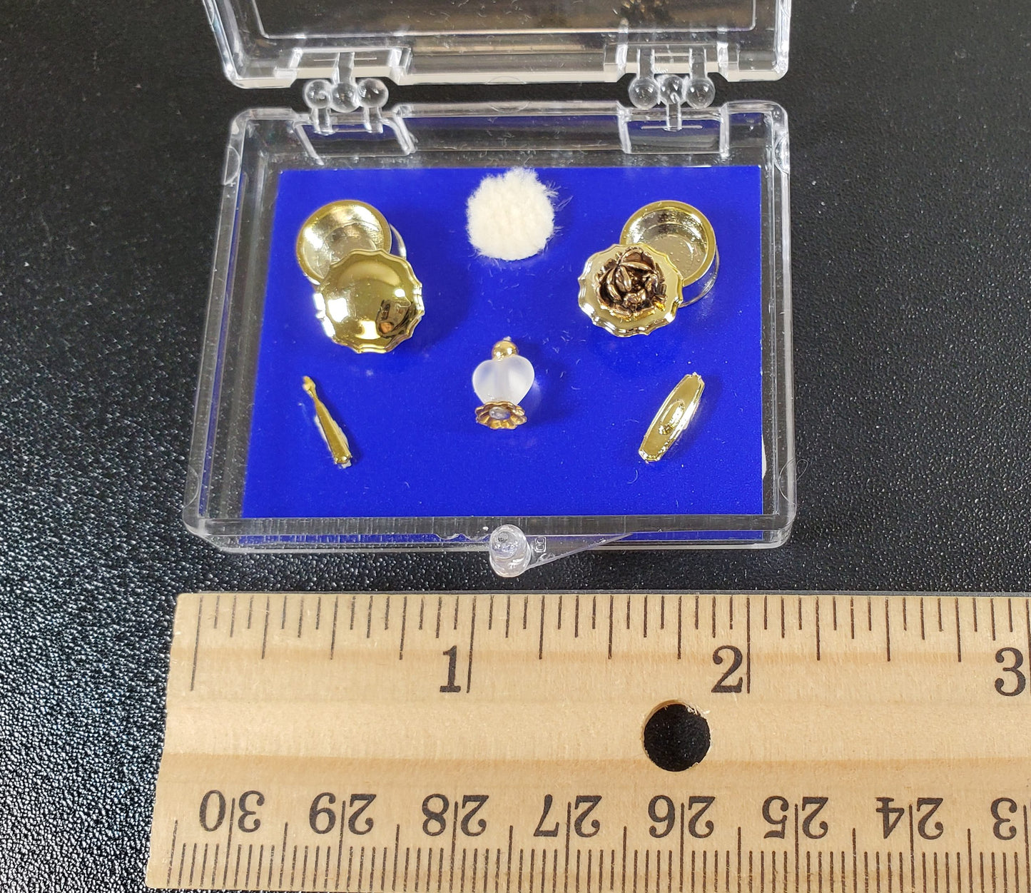 Dollhouse Vanity Set Power Puff Perfume Nail Buff ++ 1:12 Scale Miniatures