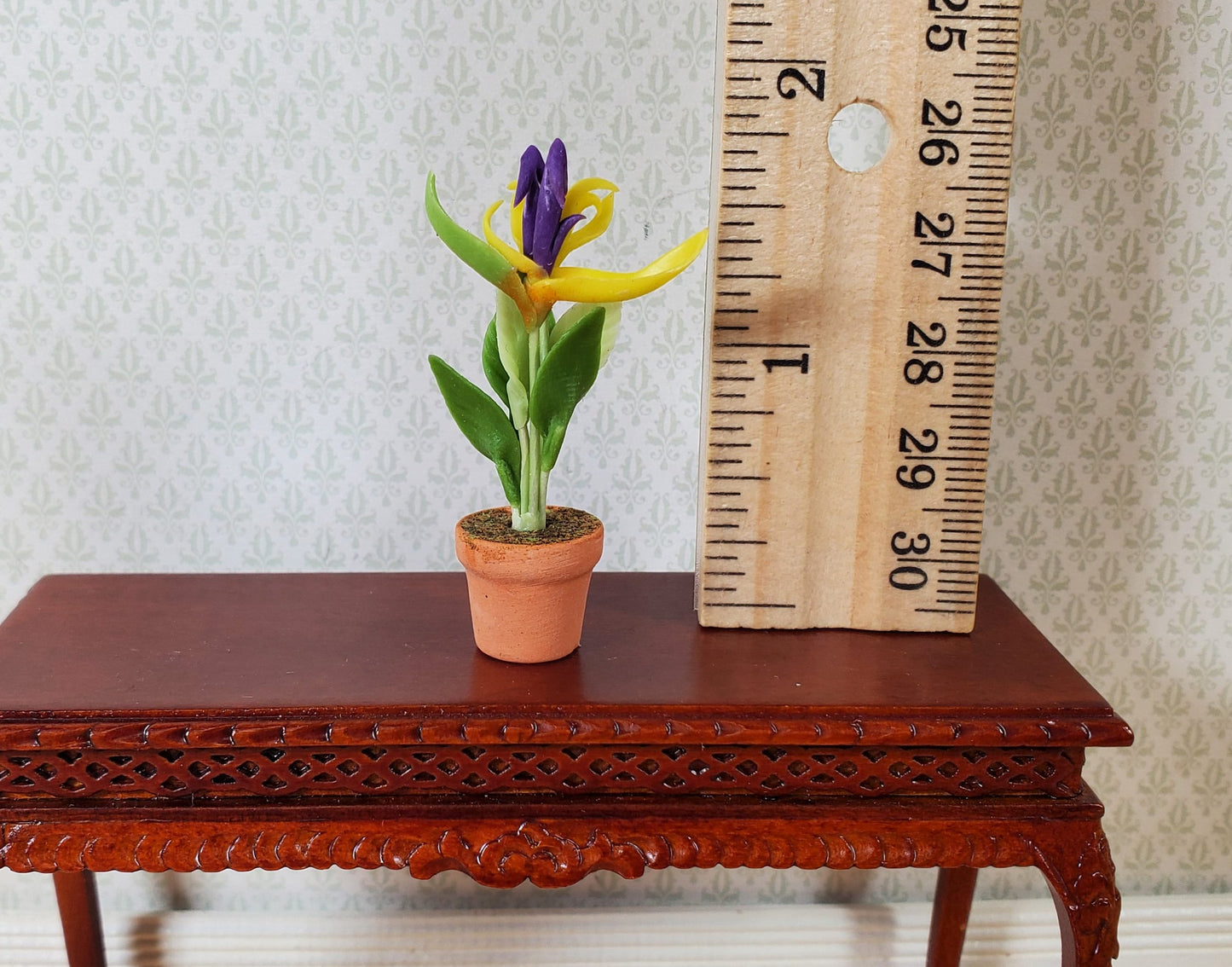 Dollhouse Flowering Tropical Plant in Terra Cotta Pot 1:12 Scale Miniature