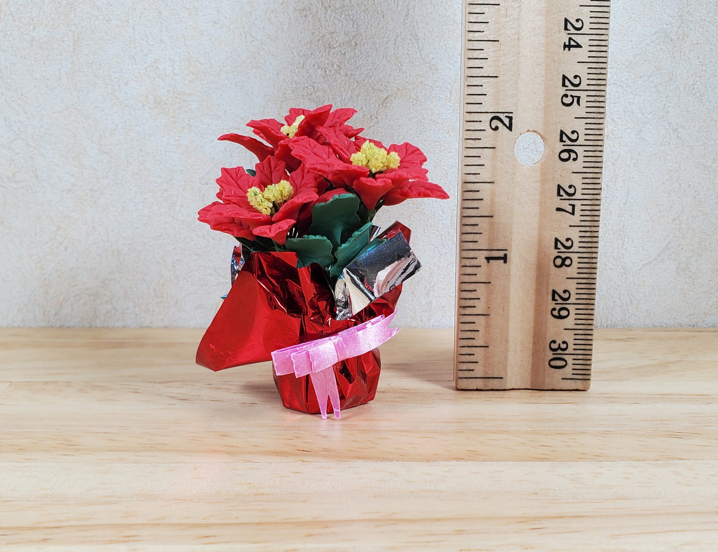 Dollhouse Large Red Poinsettias in Red Christmas Foil 1:12 Scale Miniature