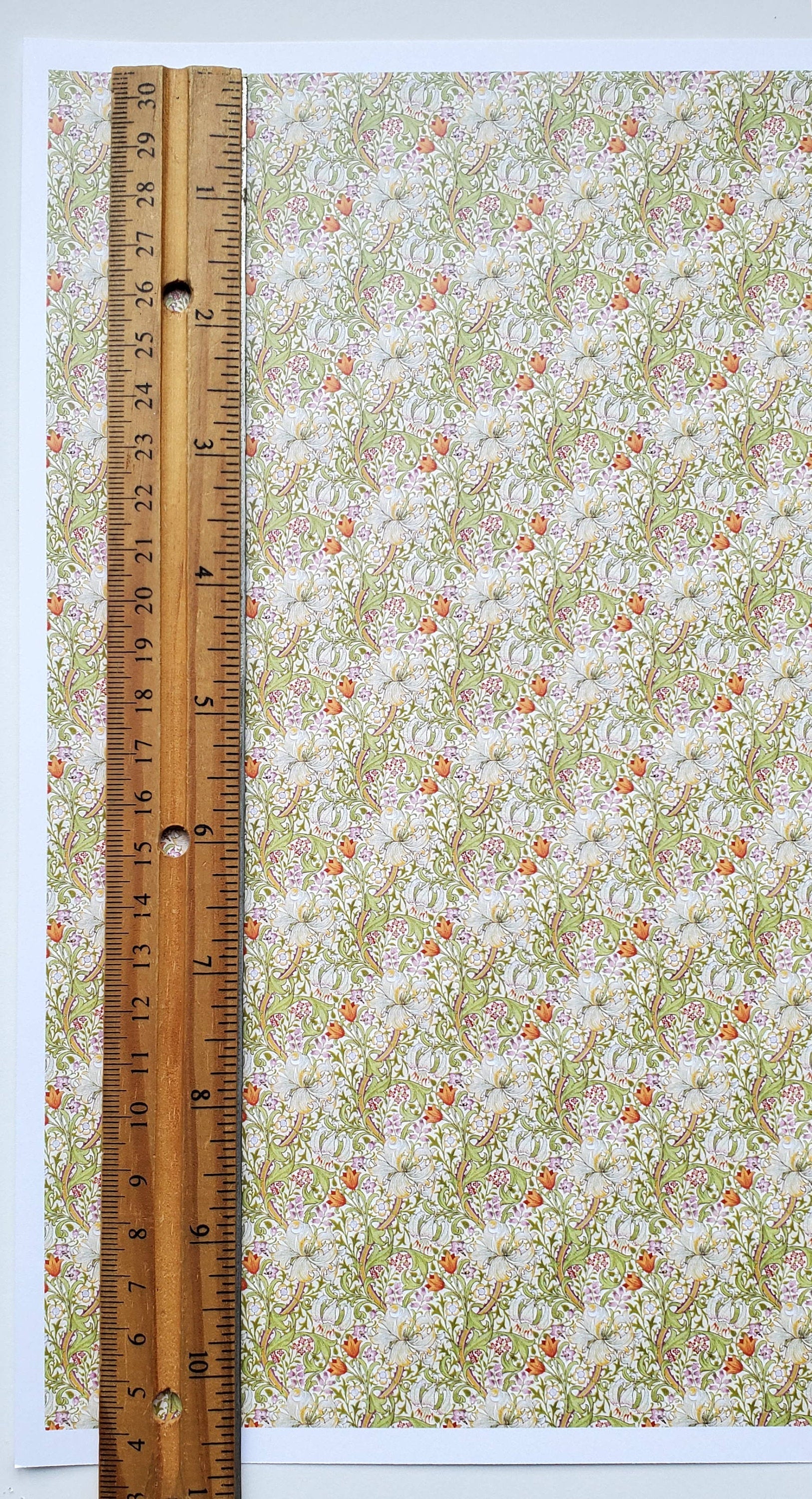 Dollhouse Wallpaper William Morris Tulips Flowers White Green 1:12 Scale Itsy Bitsy