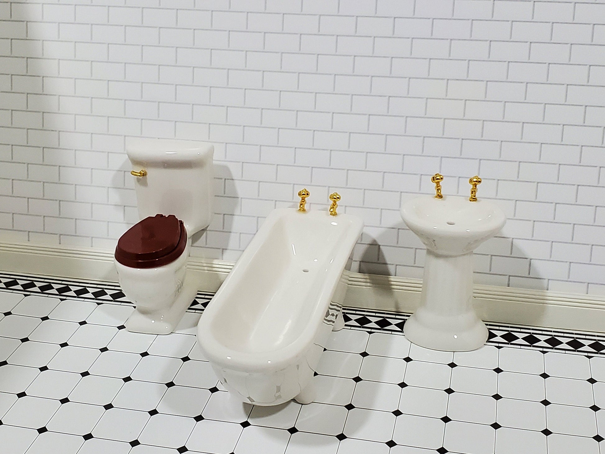 Dollhouse Bathroom Set Tub Toilet Sink All White Ceramic 3 Pieces 1:12 Scale Miniatures