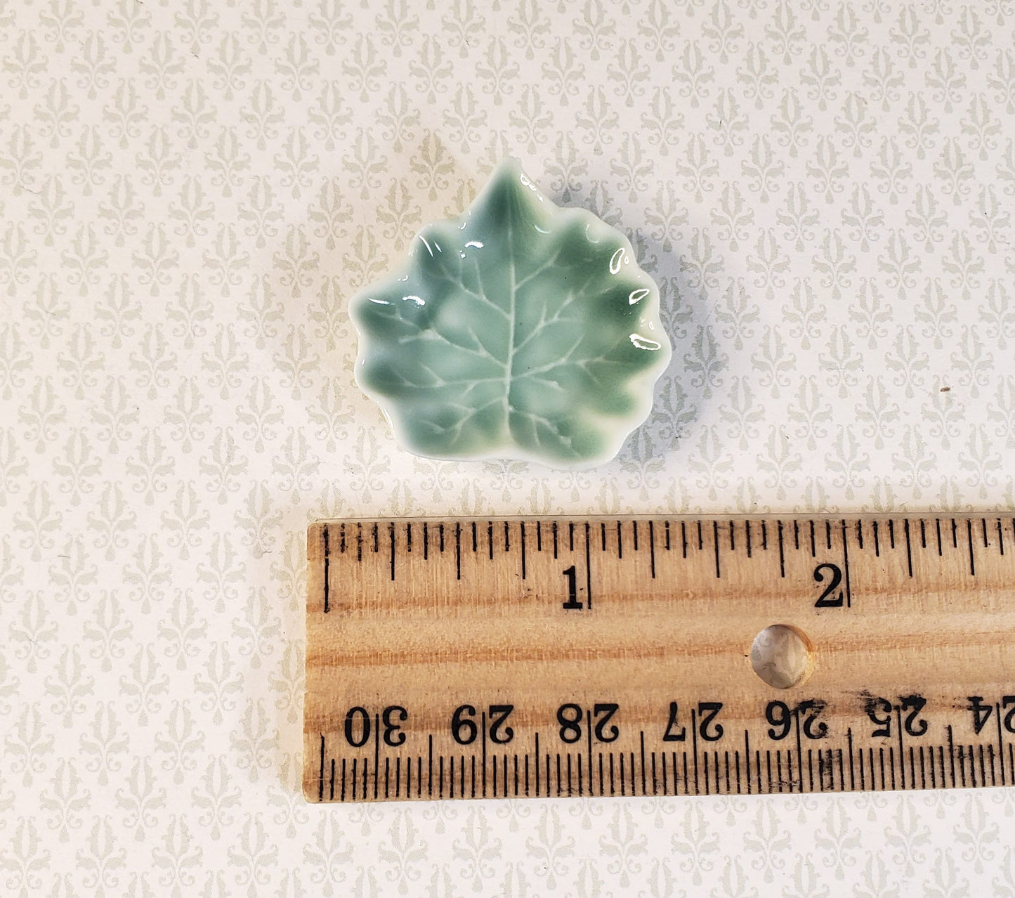 Dollhouse Leaf Shaped Ceramic Serving Platter Green 1:12 Scale Miniature