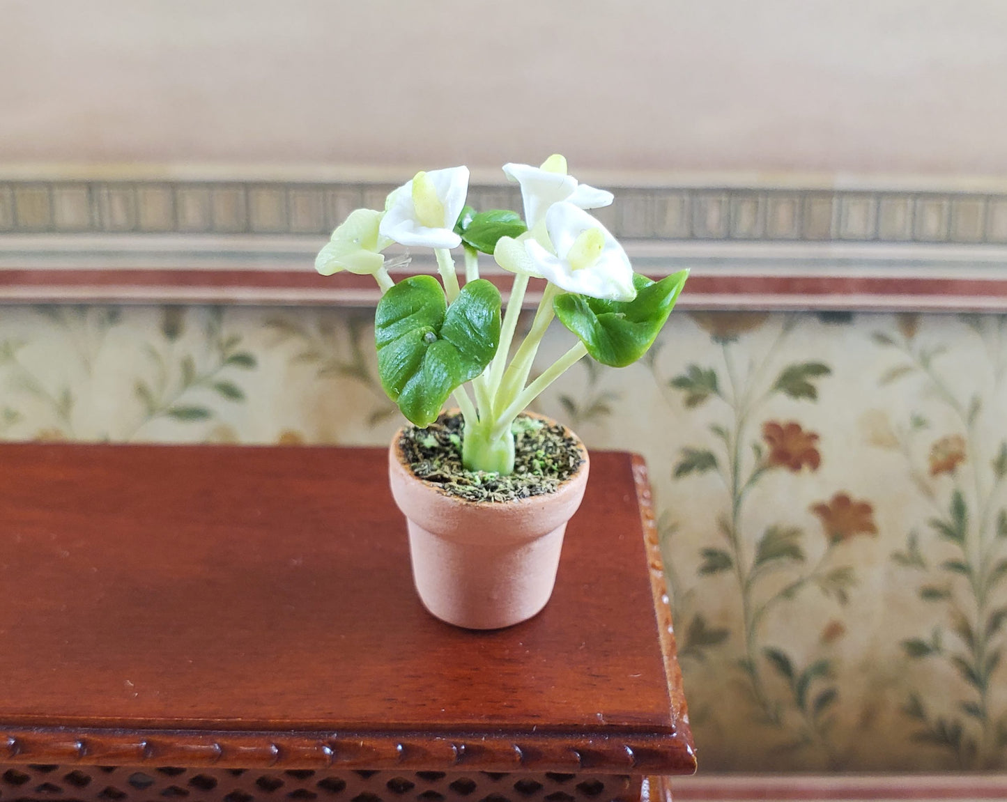 Dollhouse White Anthurium Flowering Plant Terra Cotta Pot 1:12 Scale Miniature