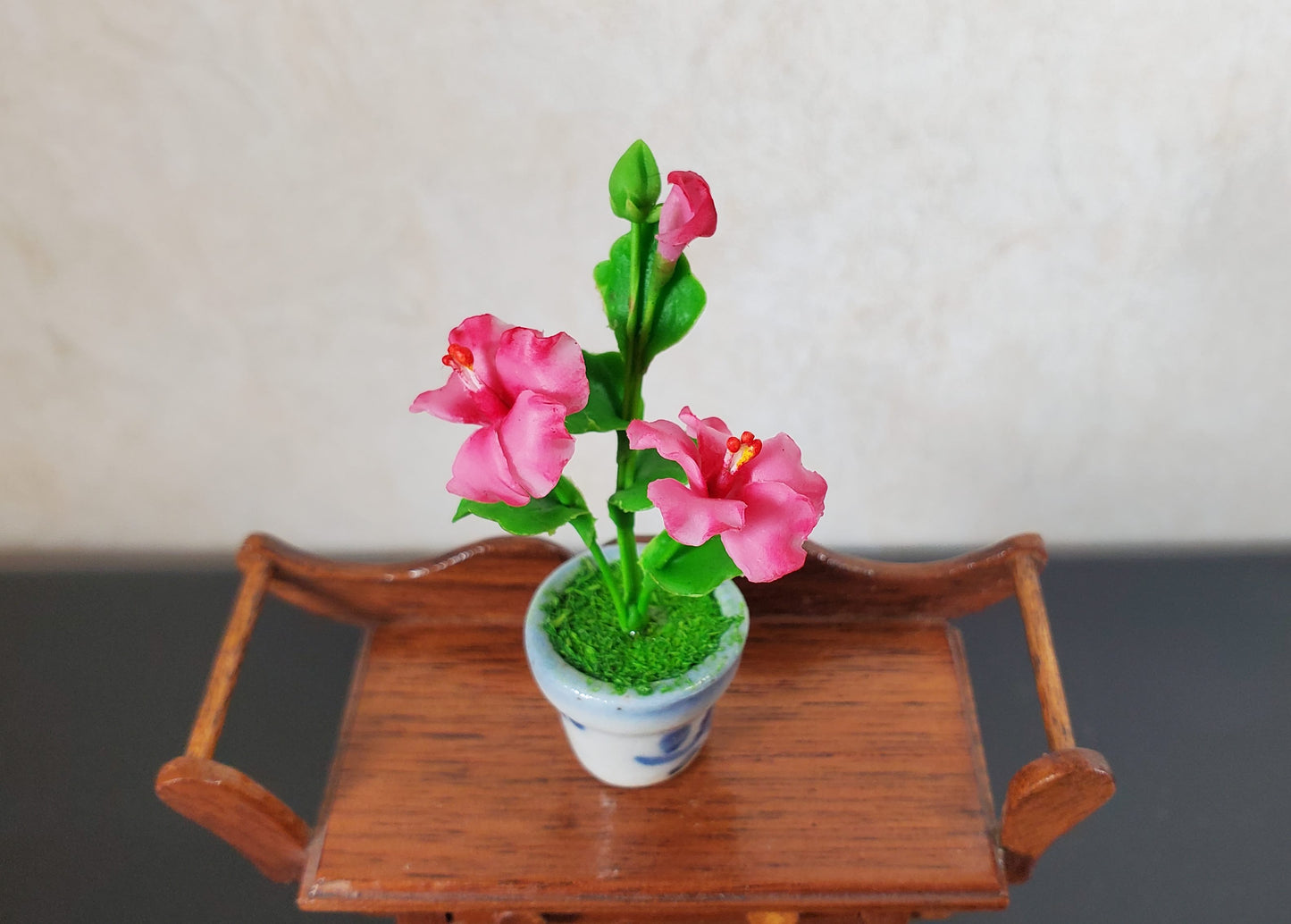 Dollhouse Pink Hibiscus Plant in Ceramic Planter 1:12 Scale Miniature Flowers