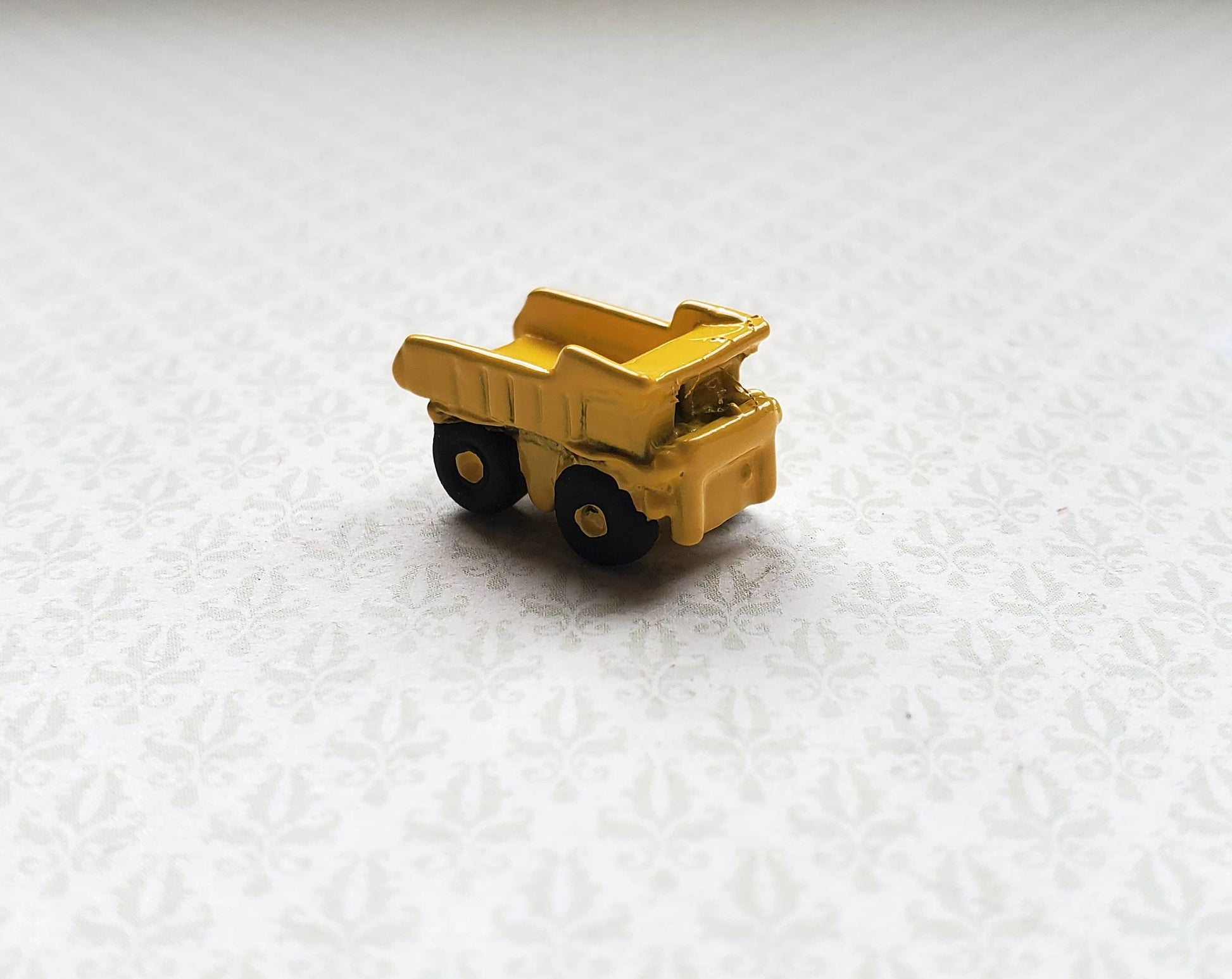 Dollhouse Miniature Dump Truck Toy Yellow & Black Metal 1:12 Scale