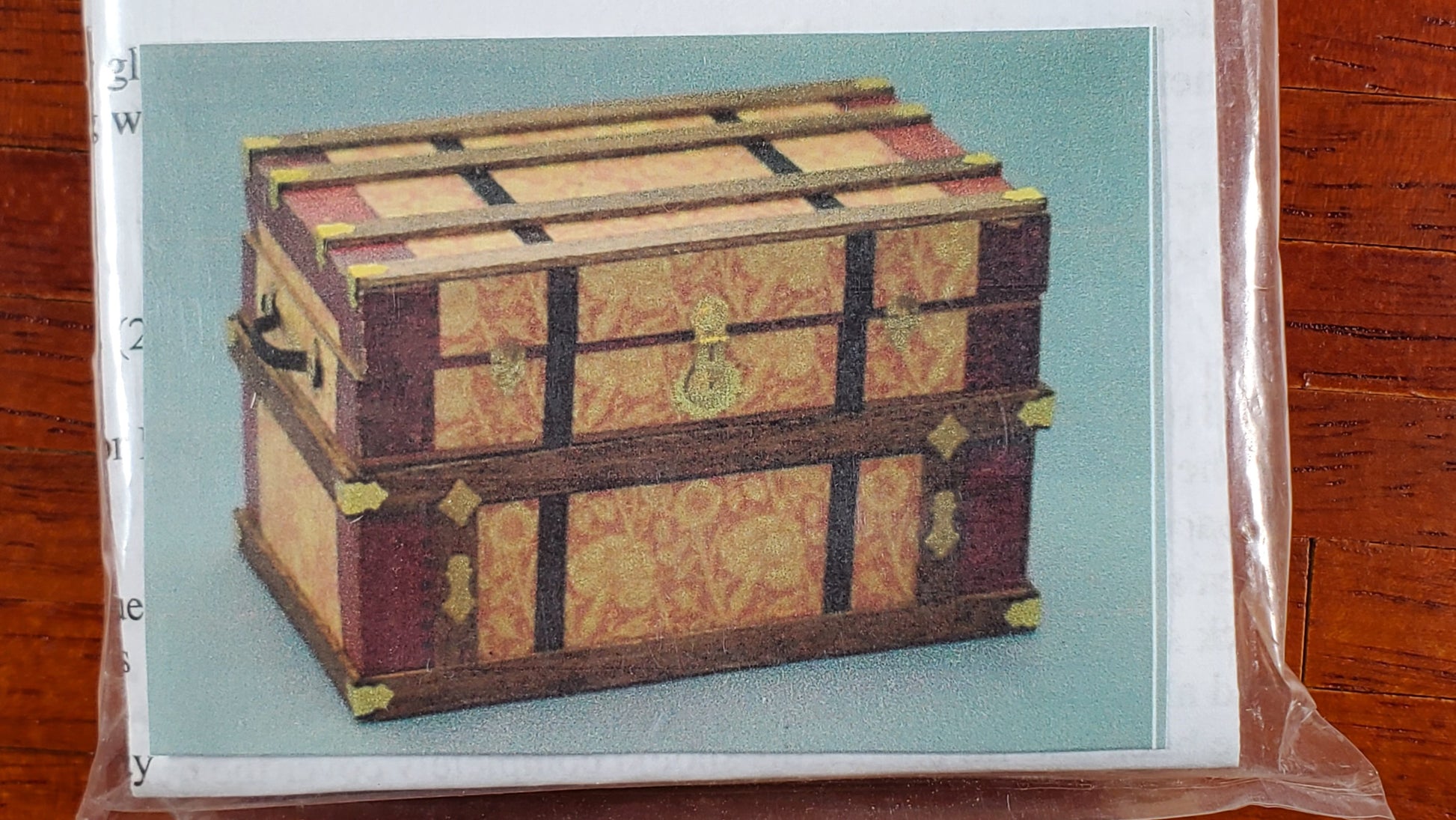 Dollhouse Miniature DIY Trunk Kit William Morris Antique Style 1:12 Scale CPT111