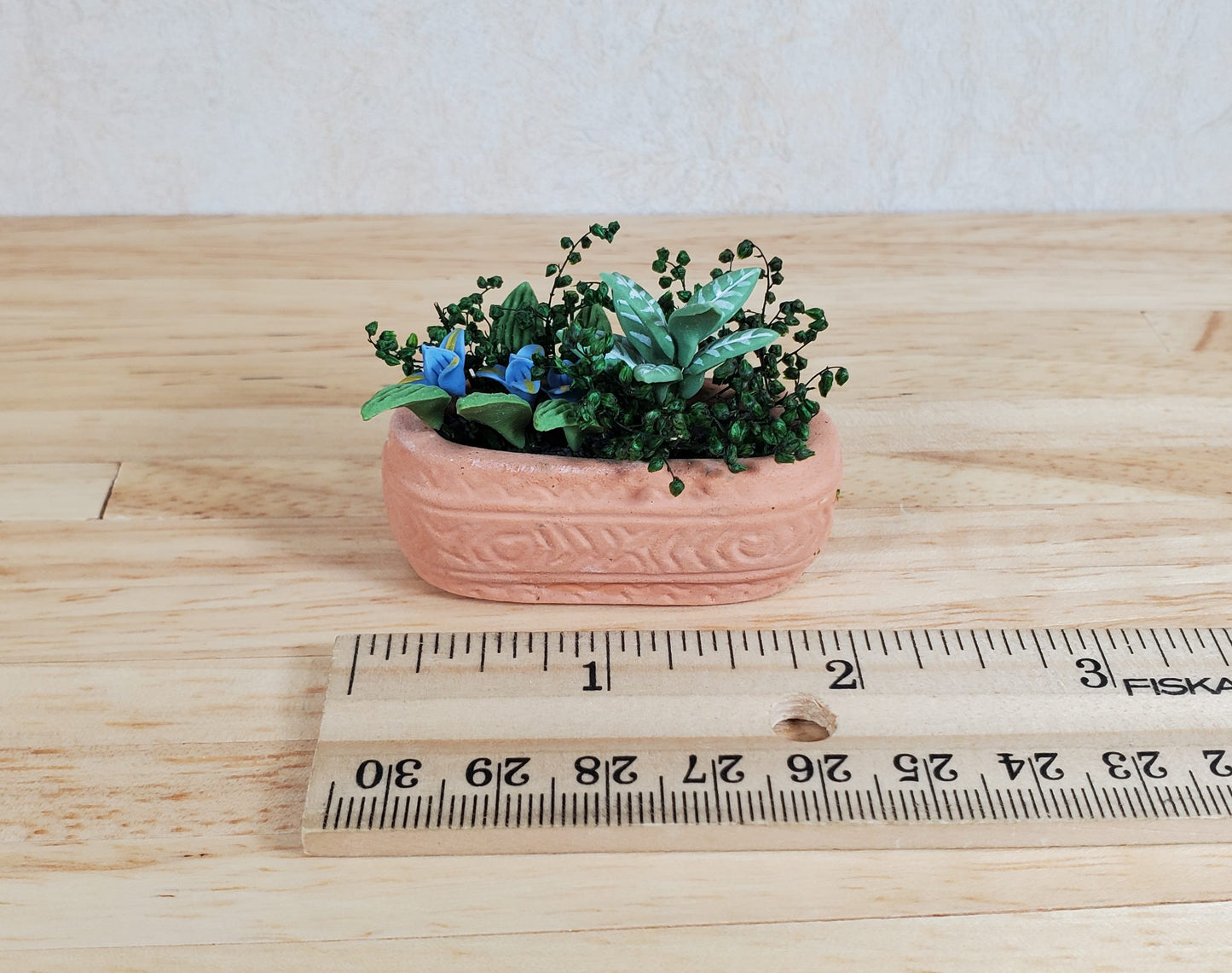 Dollhouse Assorted Plants in a Terra Cotta Planter 1:12 Scale Miniature