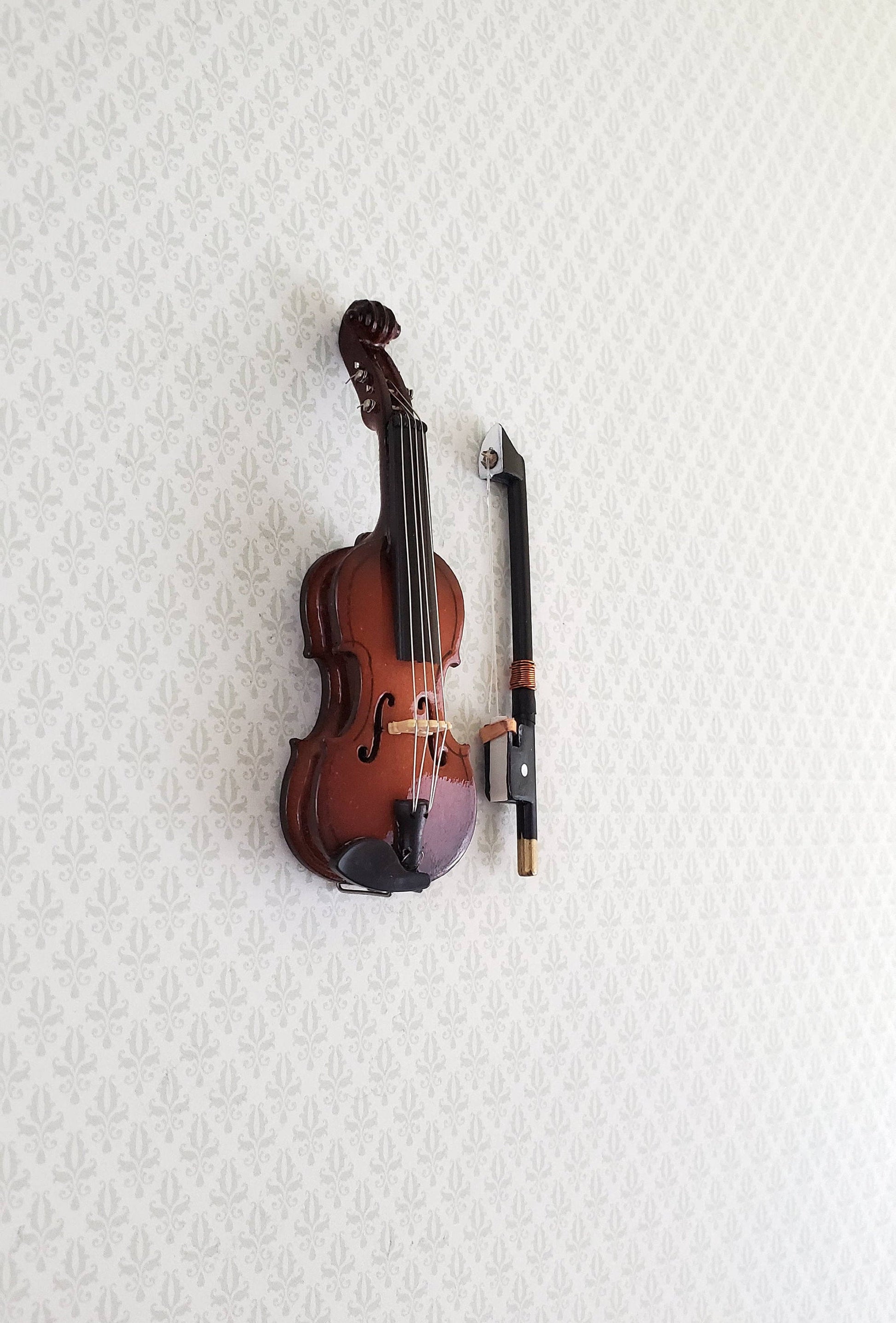 Miniature Violin and Bow Wood 2 7/8" Dollhouse Tiny Instrument Music Room