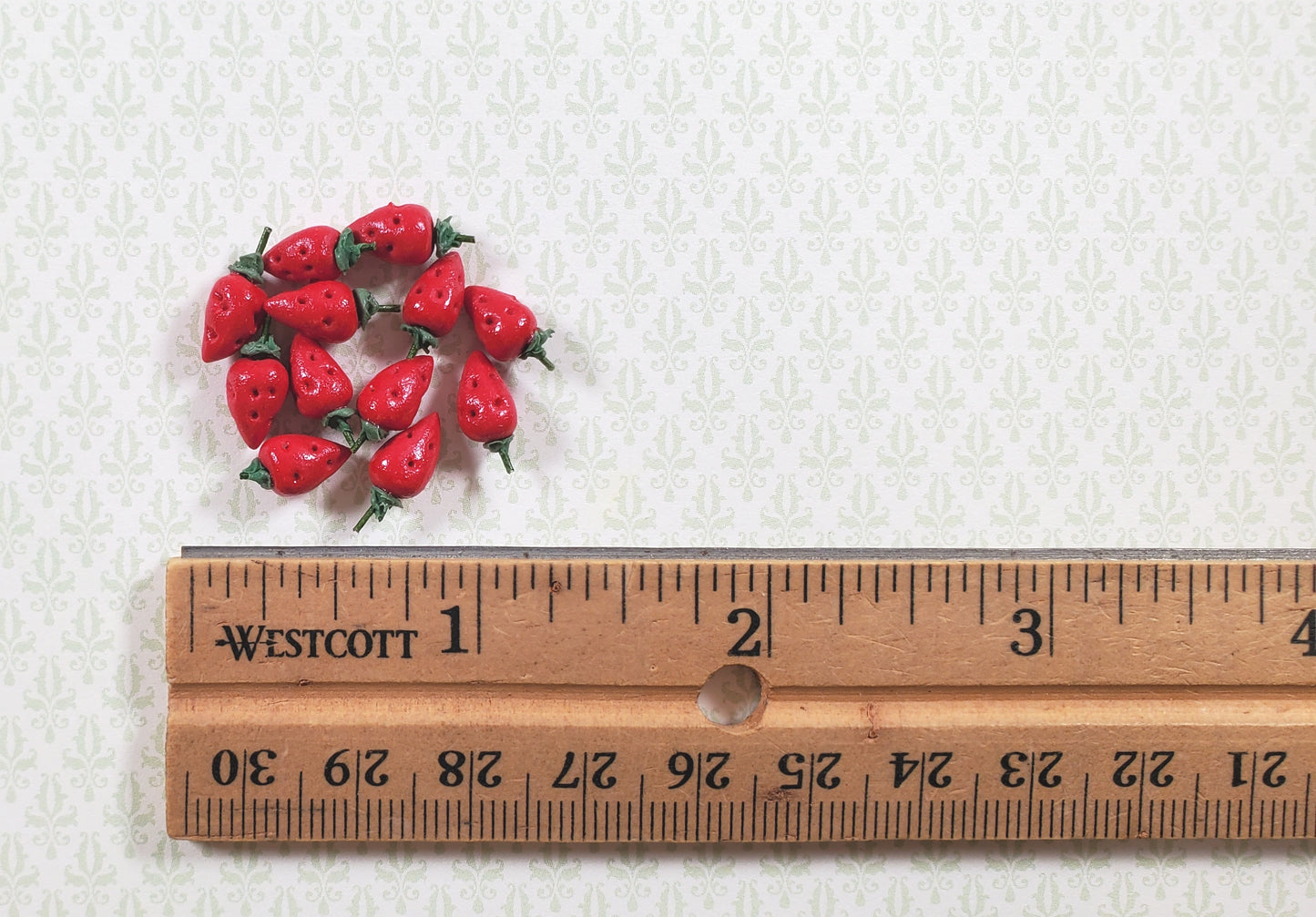 Dollhouse Strawberries Set of 12 1:12 Scale Miniature Fruit Food Kitchen Grocery