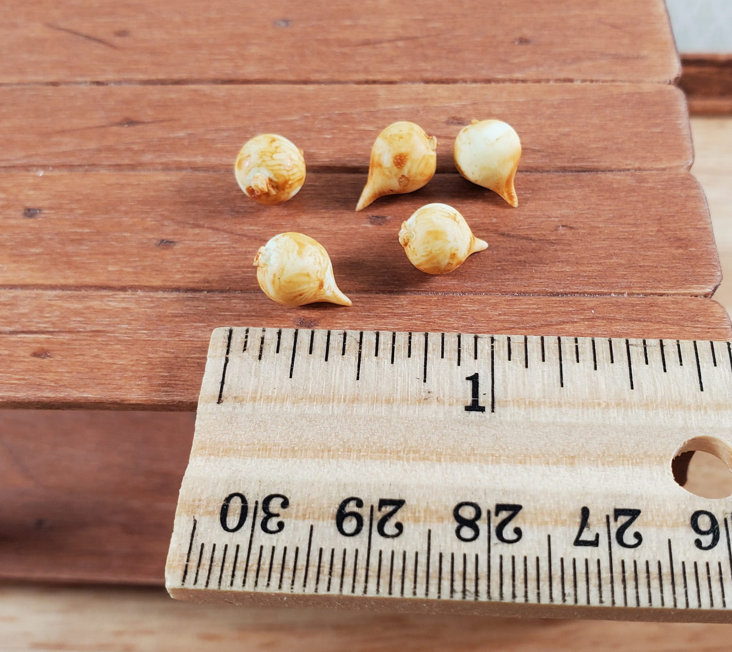 Dollhouse Onions Set of 5 1:12 Scale Miniatures Kitchen Food Groceries