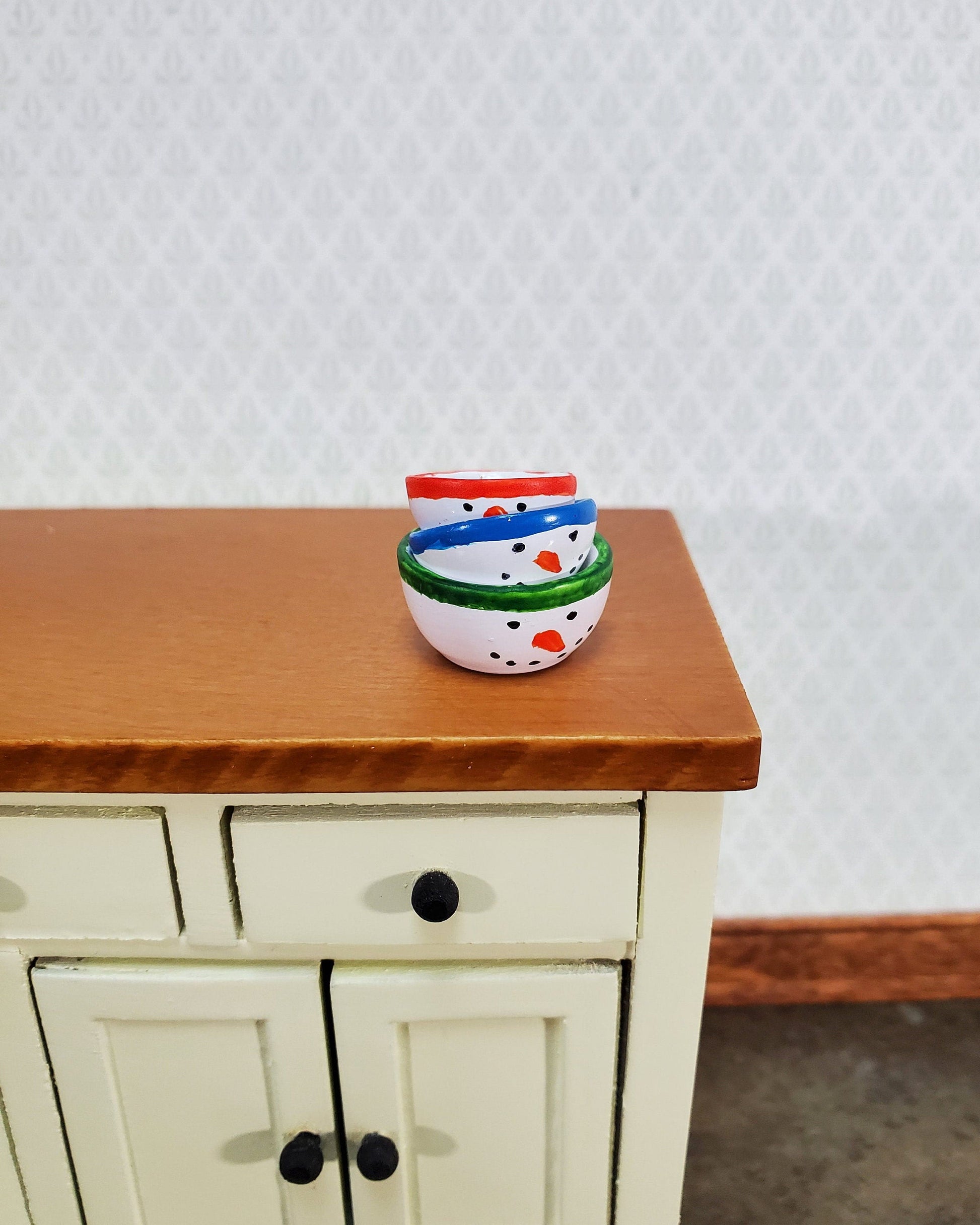Dollhouse Snowman Mixing Bowls Set of 3 Stacking Winter 1:12 Scale Miniatures