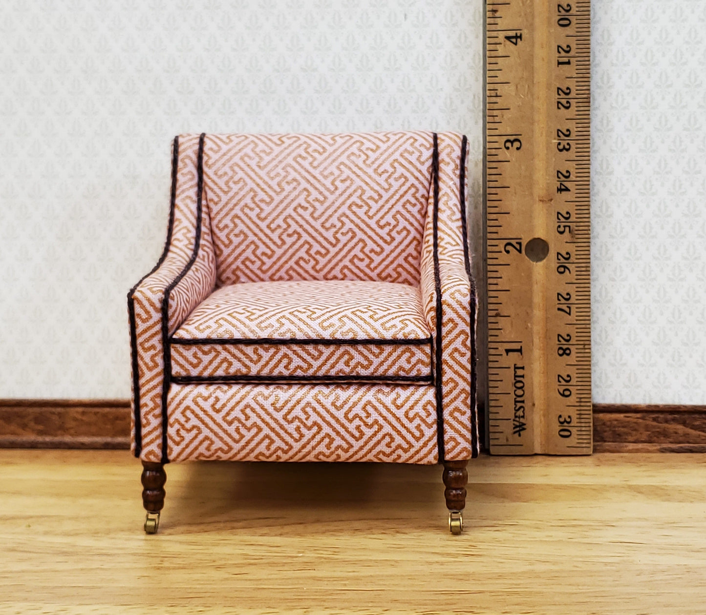 JBM Dollhouse Club Chair Armchair Retro Style Pale Pink 1:12 Scale Miniature Furniture