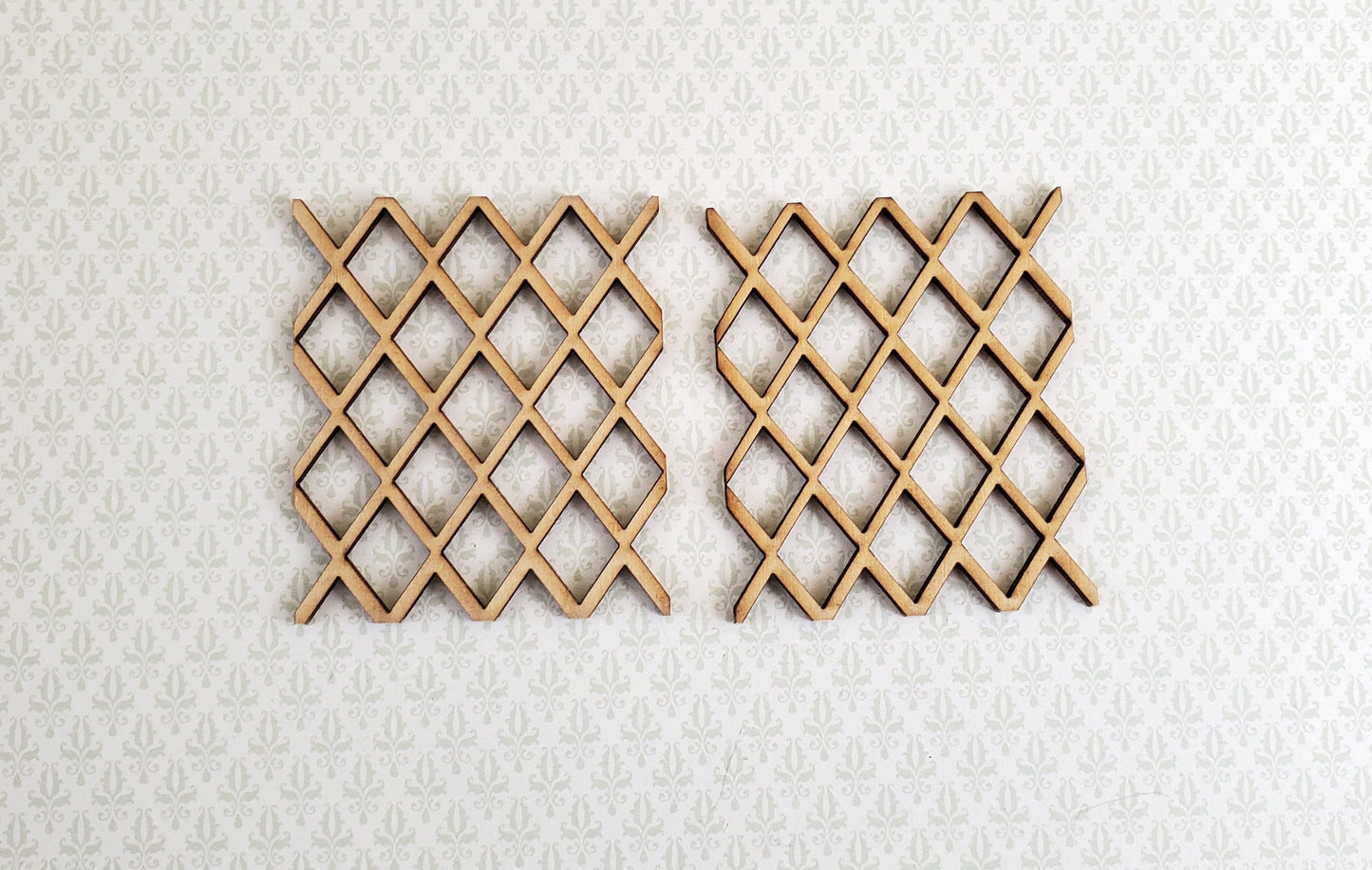 Dollhouse Diamond Window Pane Insert 1:12 Scale Fits Houseworks 5000 Miniatures