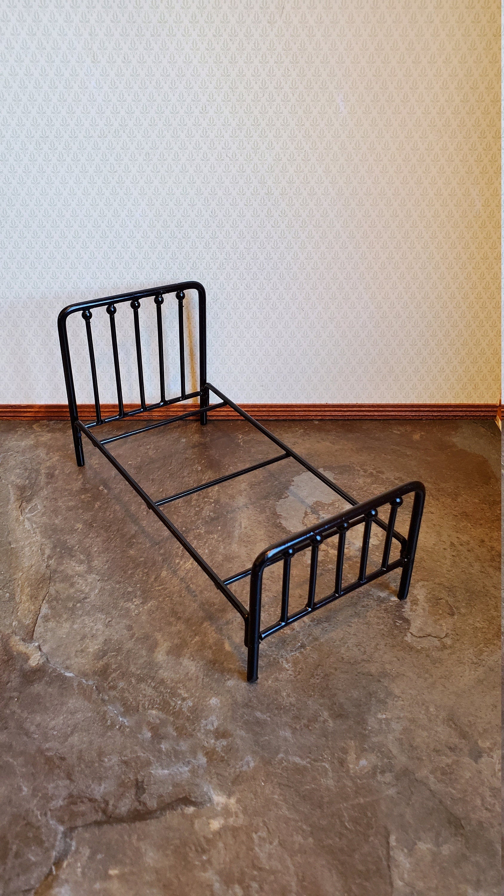 Dollhouse Miniature Bed Black Metal with Mattress Pillow Blanket 1:12 Scale Furniture