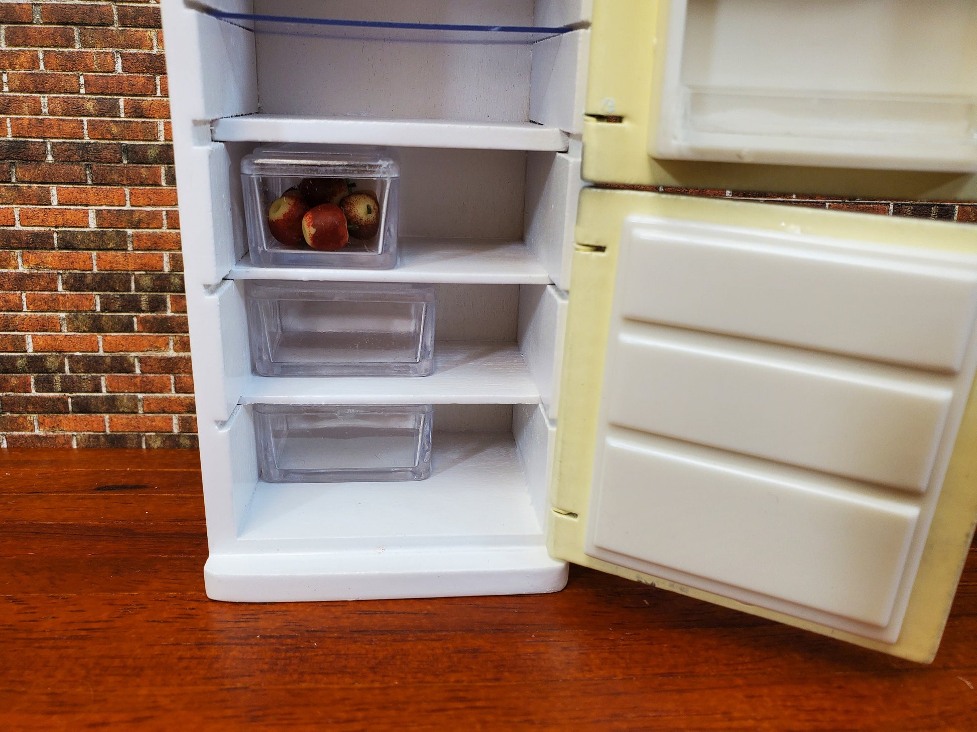 Dollhouse Refrigerator 2 Door Fridge Cream & White Retro Style 1:12 Scale Wood Furniture