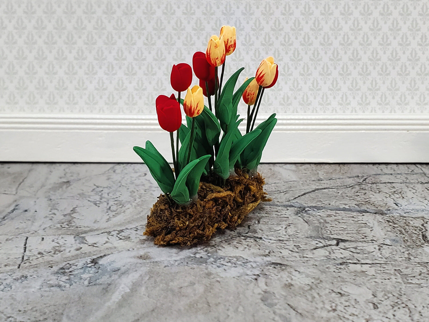Dollhouse Tulips Flower Bed Border Red & Peach 1:12 Scale Miniature Garden