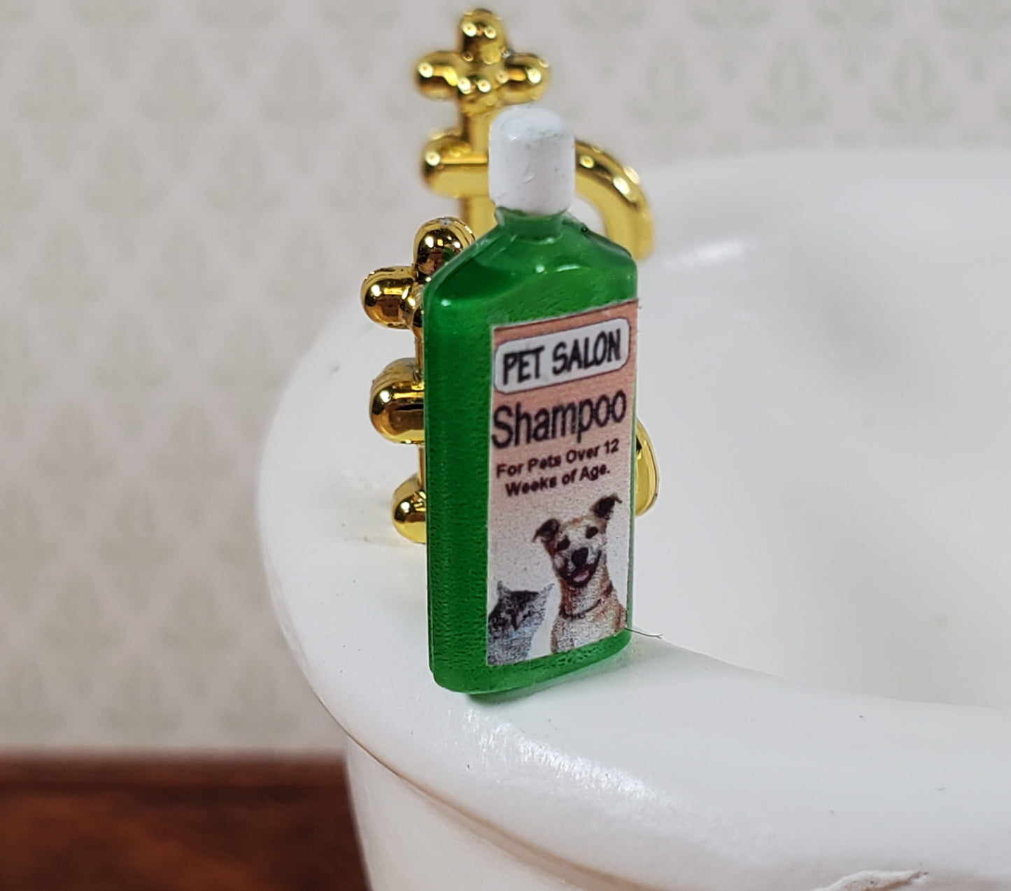 Dollhouse Pet Shampoo for Dogs and Cats 1:12 Scale Miniature Decor