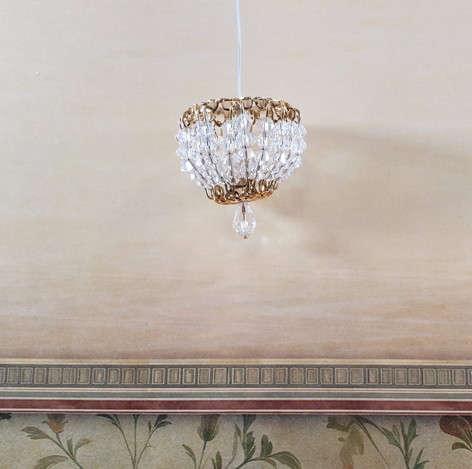 Dollhouse Crystal Ceiling Light Flush Mount Real Glass 12 Volt 1:12 Scale Miniature