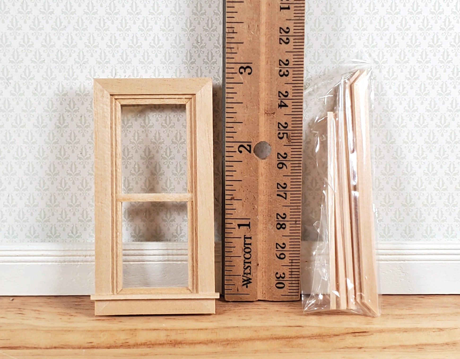 Dollhouse HALF SCALE 1:24 Window with Interior Trim Wood HWH5032 Houseworks