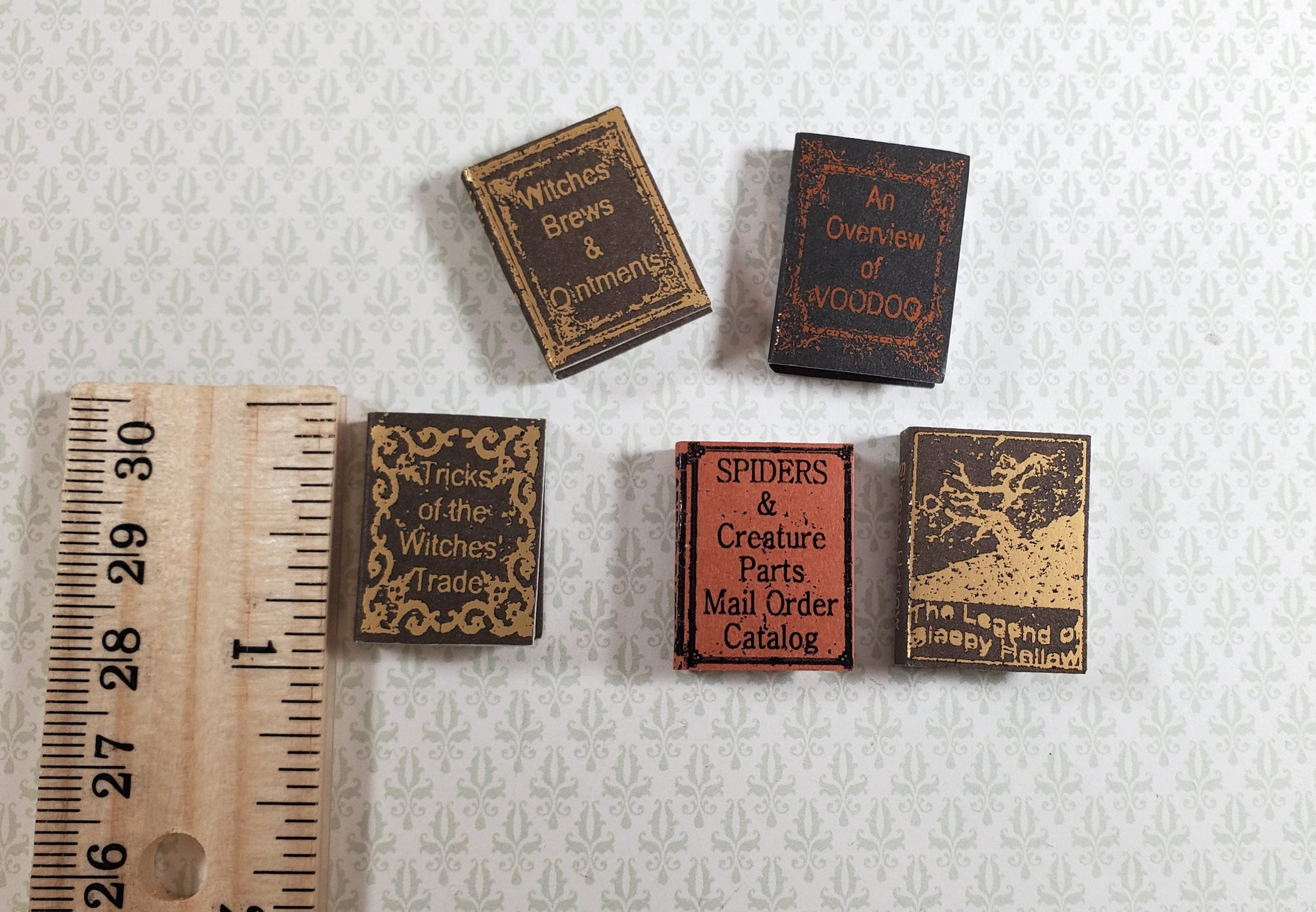 Dollhouse Book Set x5 Witch Reference 1:12 Scale Miniatures (blank inside)