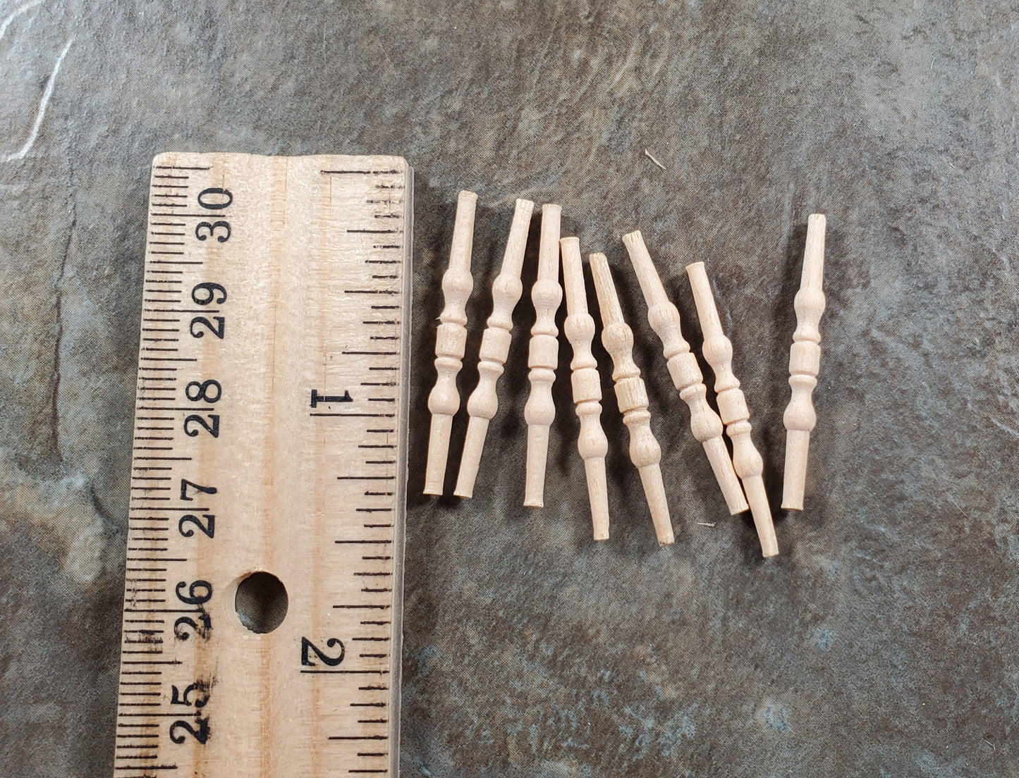 Dollhouse Miniature Spindles Small Wood 8 Pieces 1:12 Scale 1 1/4" HW12031
