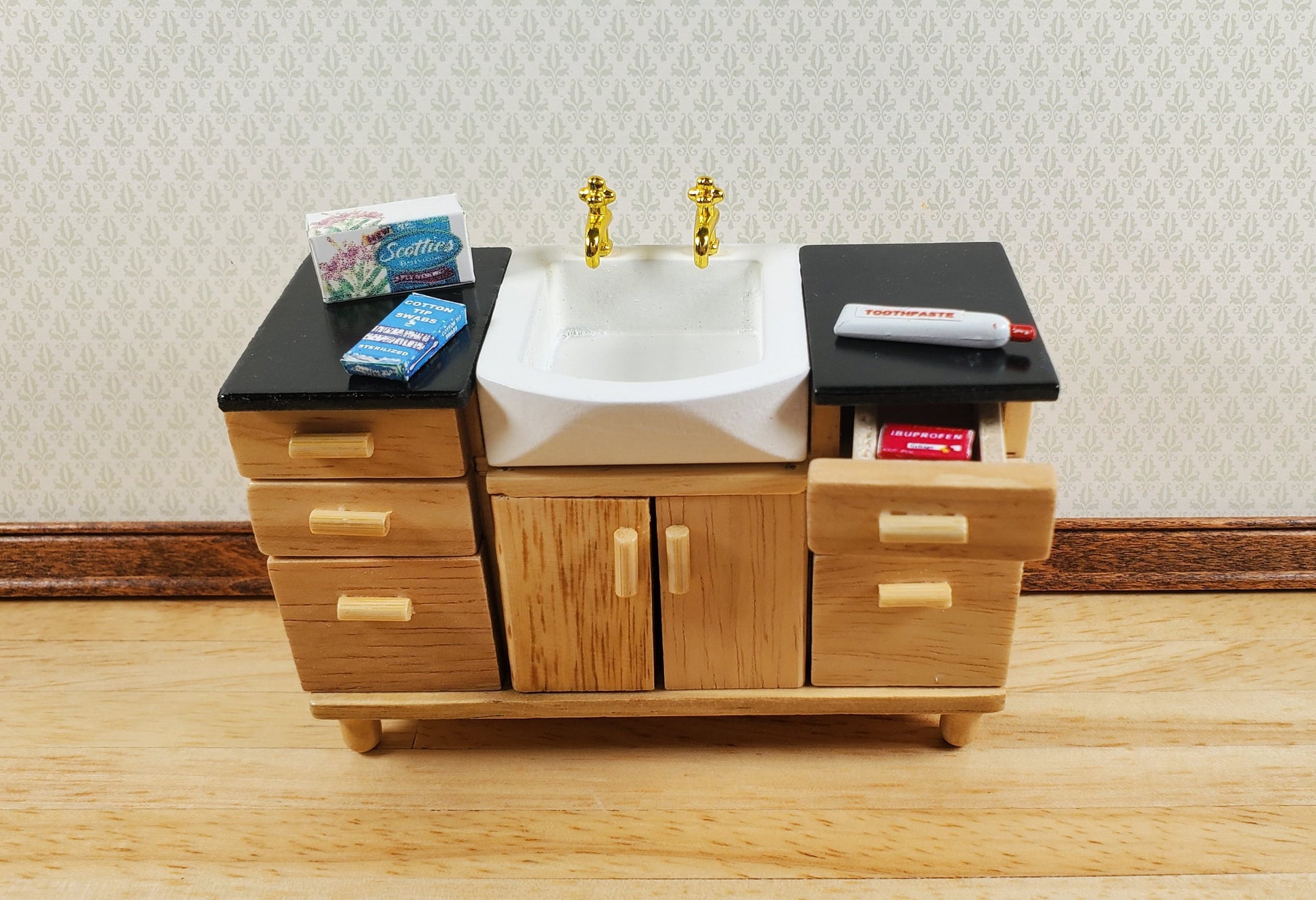 Dollhouse Bathroom Accessories Tissue Toothpaste Ibuprofen 1:12 Scale Medicine